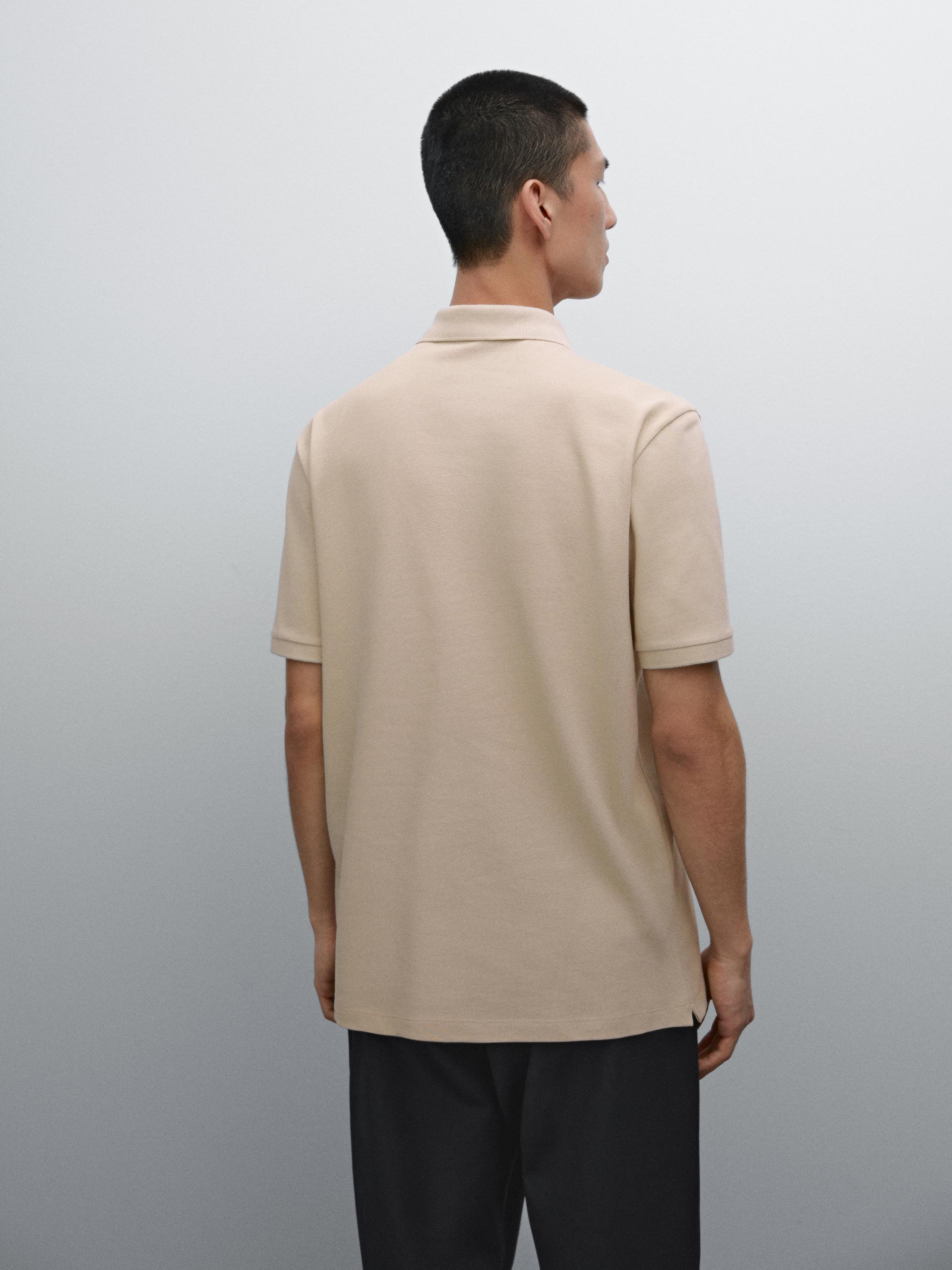 Camisa Polo com Microestrutura em Piquê