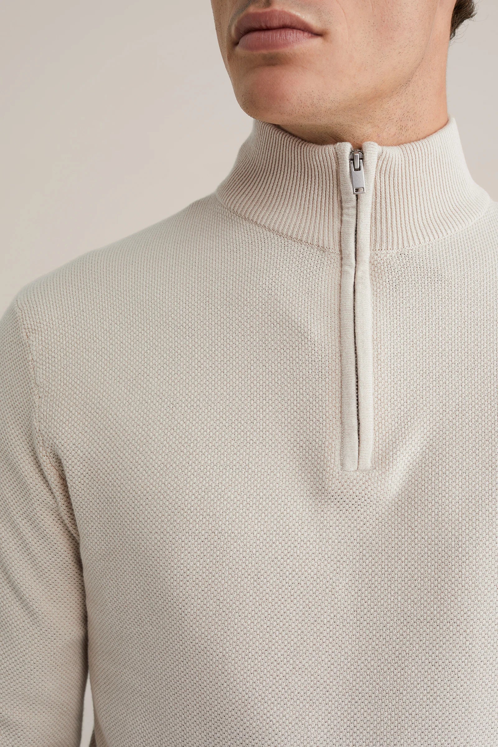 Suéter Masculino em Algodão com Gola Troyer e Zíper - Off white