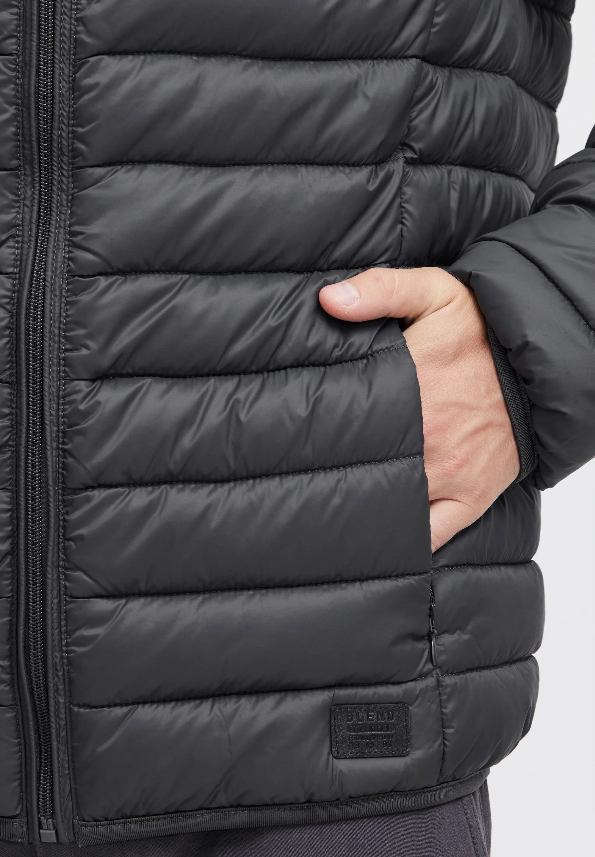 Jaqueta Puffer Ultraleve em Poliamida - Grafite