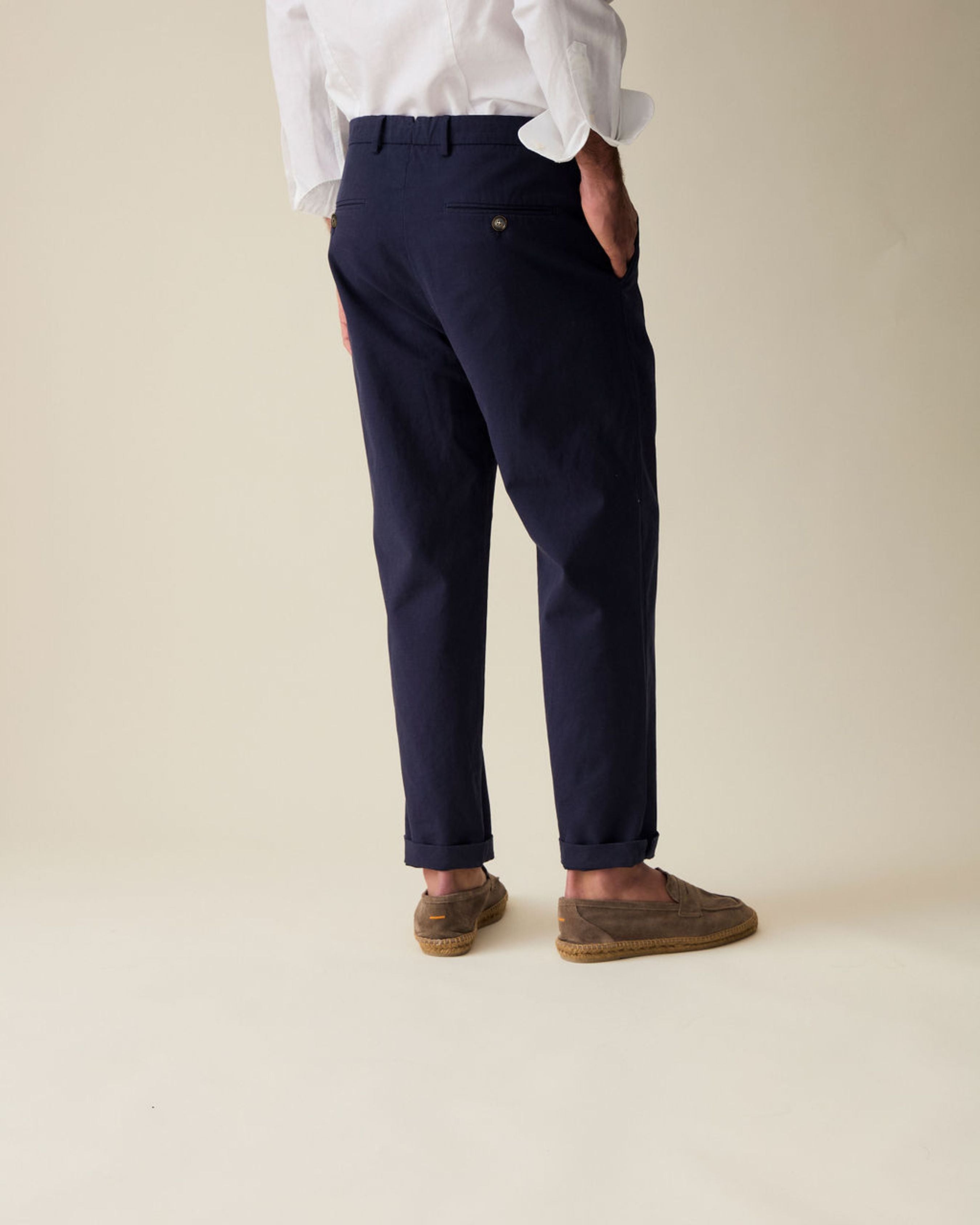 Calça Reta em Linho - Azul Marinho