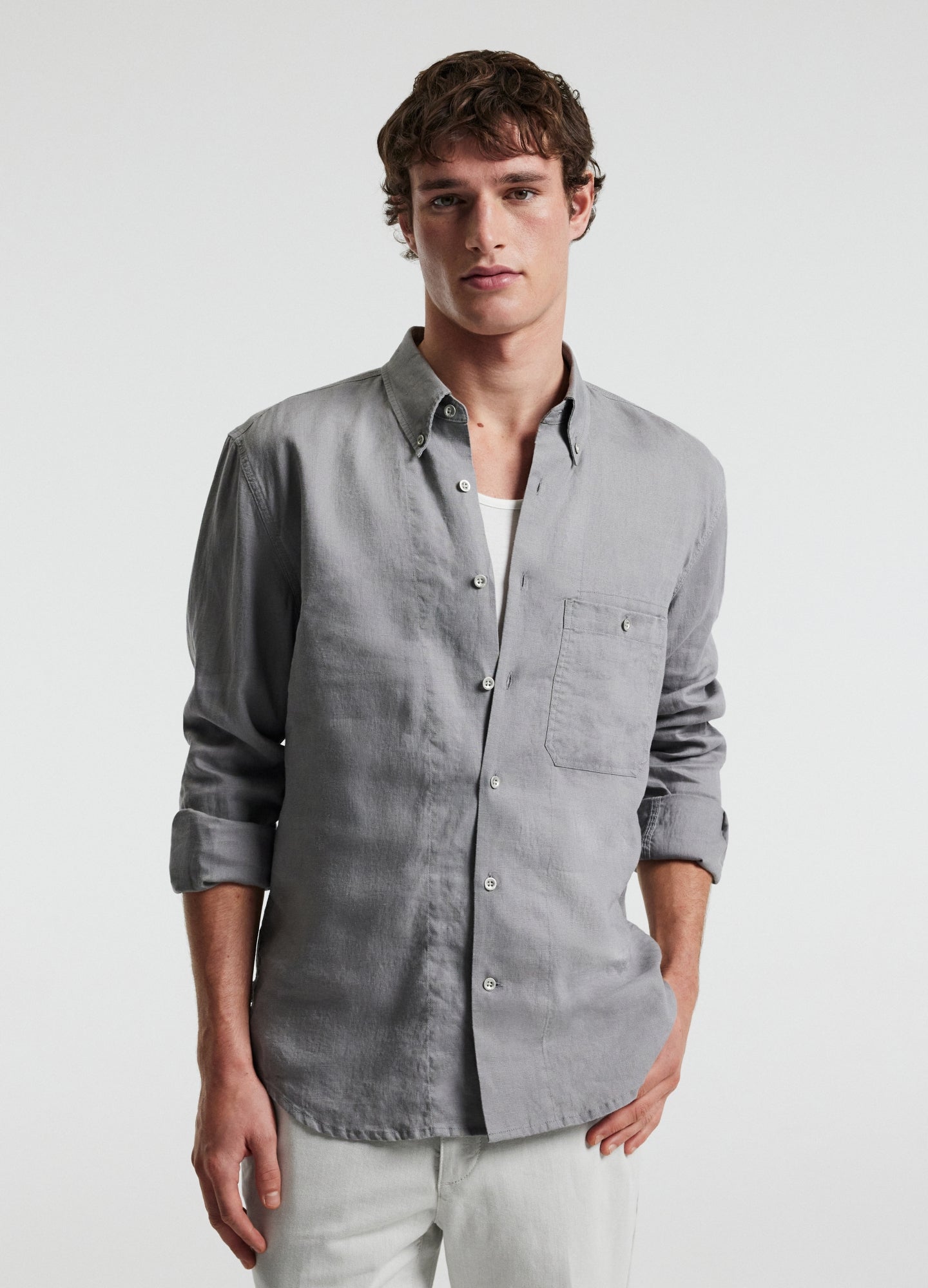Camisa Clássica de Linho com Bolso Frontal