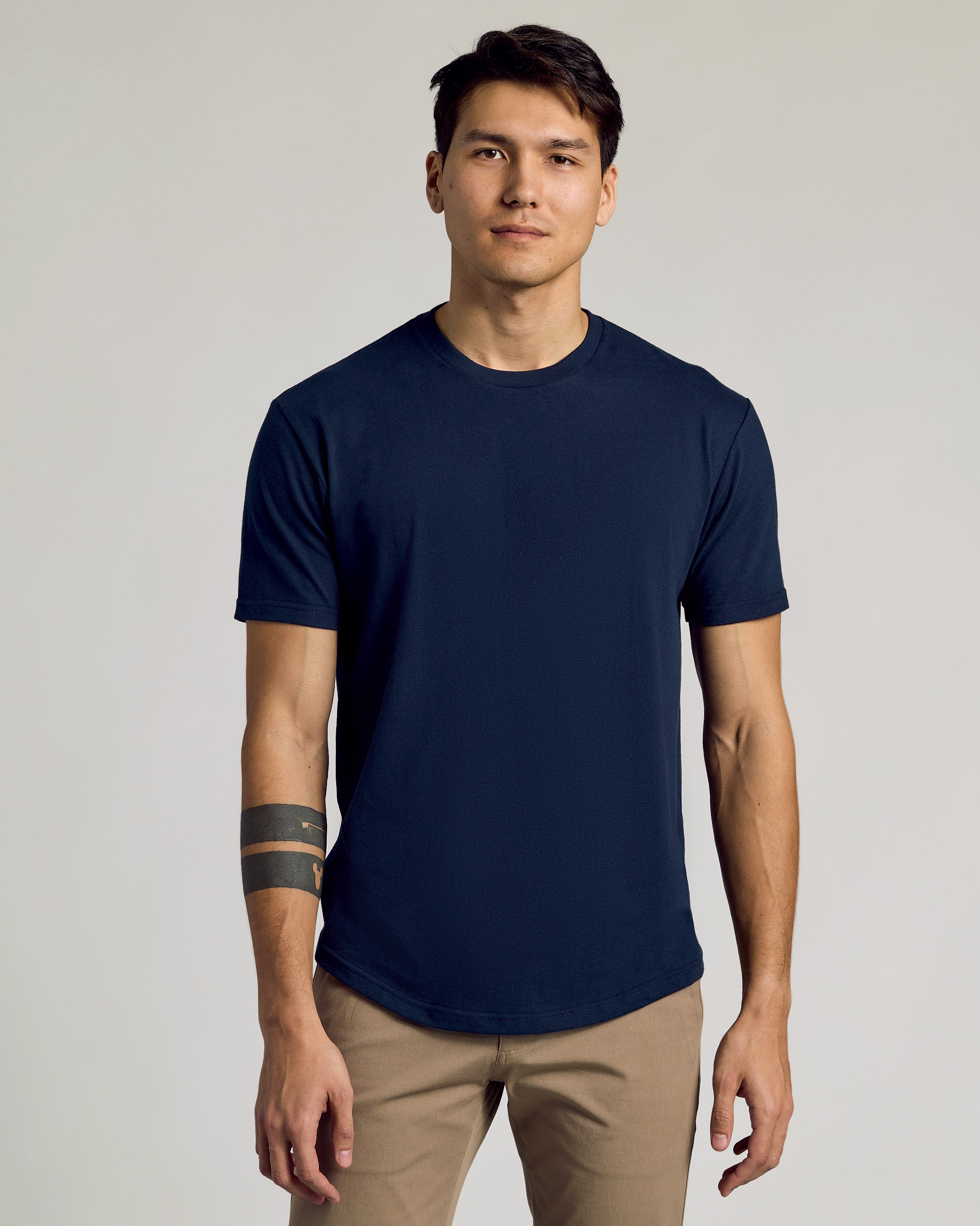 Kit com 6 Camisetas Gola Redonda com Barra Curva
