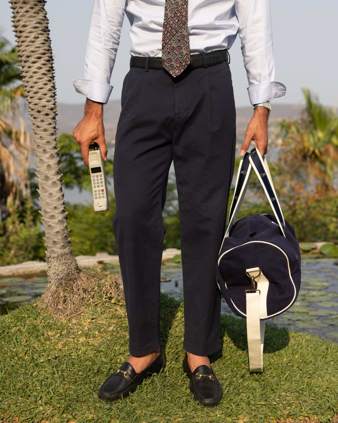Calça Reta em Linho - Azul Marinho