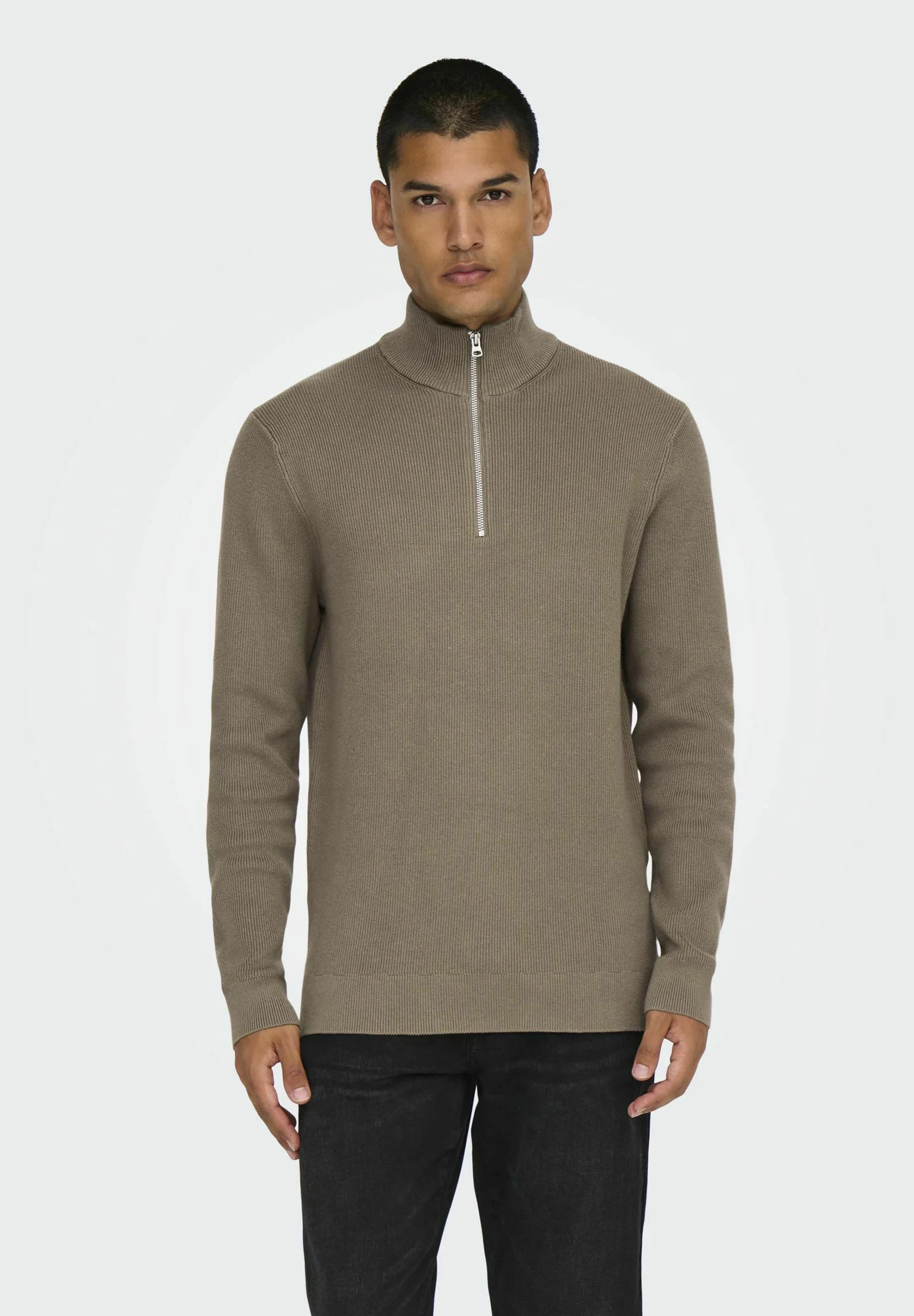 Suéter Comfort Texturizada com Gola Alta e Zíper - Taupe