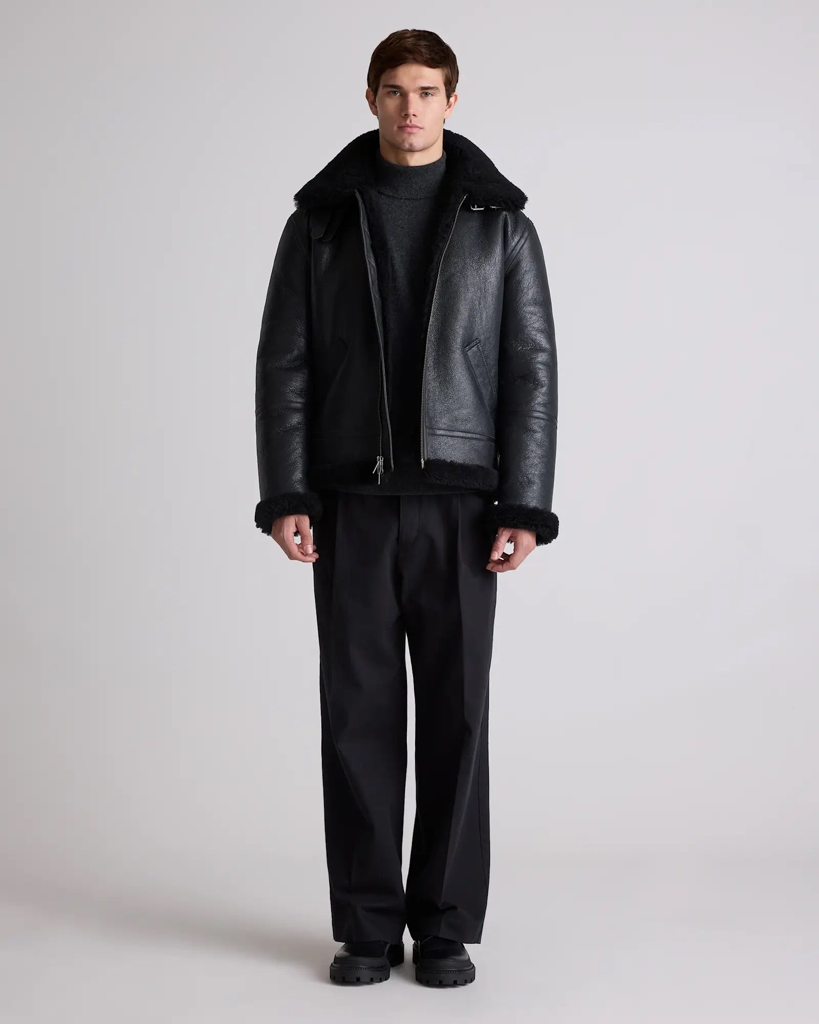 Jaqueta Bomber Masculina em Shearling 100% Natural - Preto