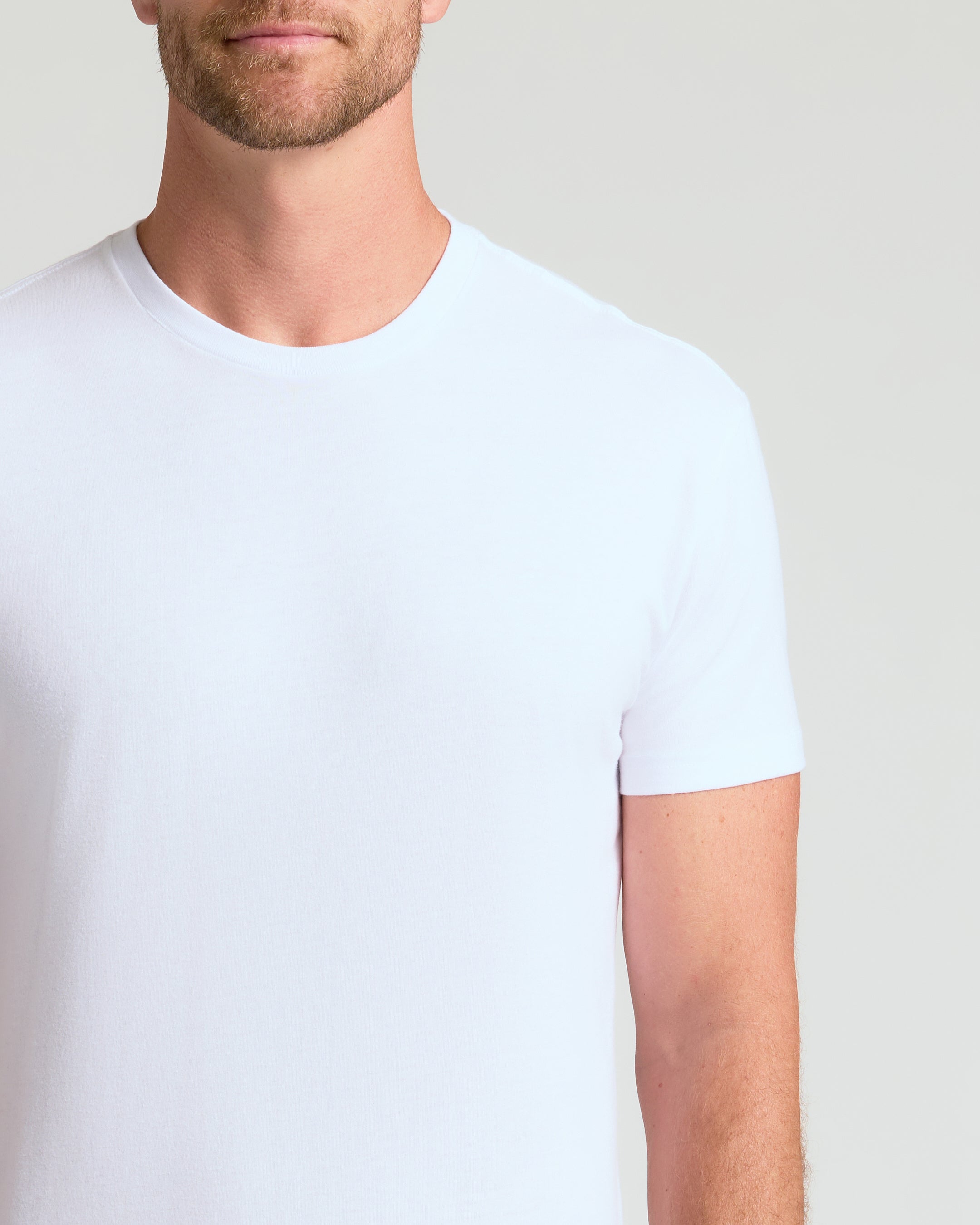 Kit com 3 Camisetas Gola Redonda - Branco