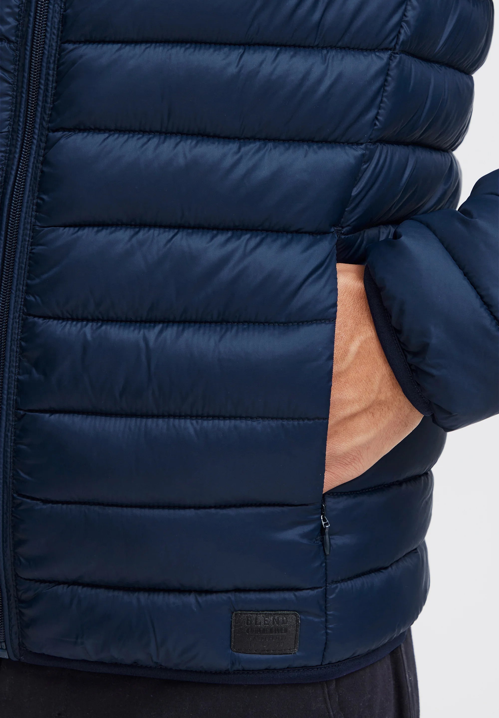 Jaqueta Puffer Ultraleve em Poliamida - Azul Marinho