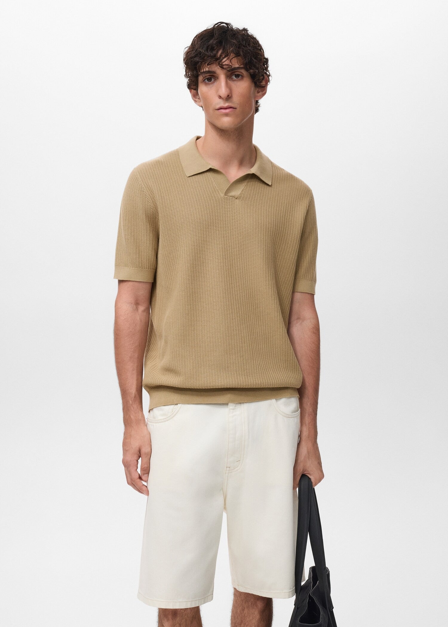 Camisa Polo em Tricô Texturizado - Bege