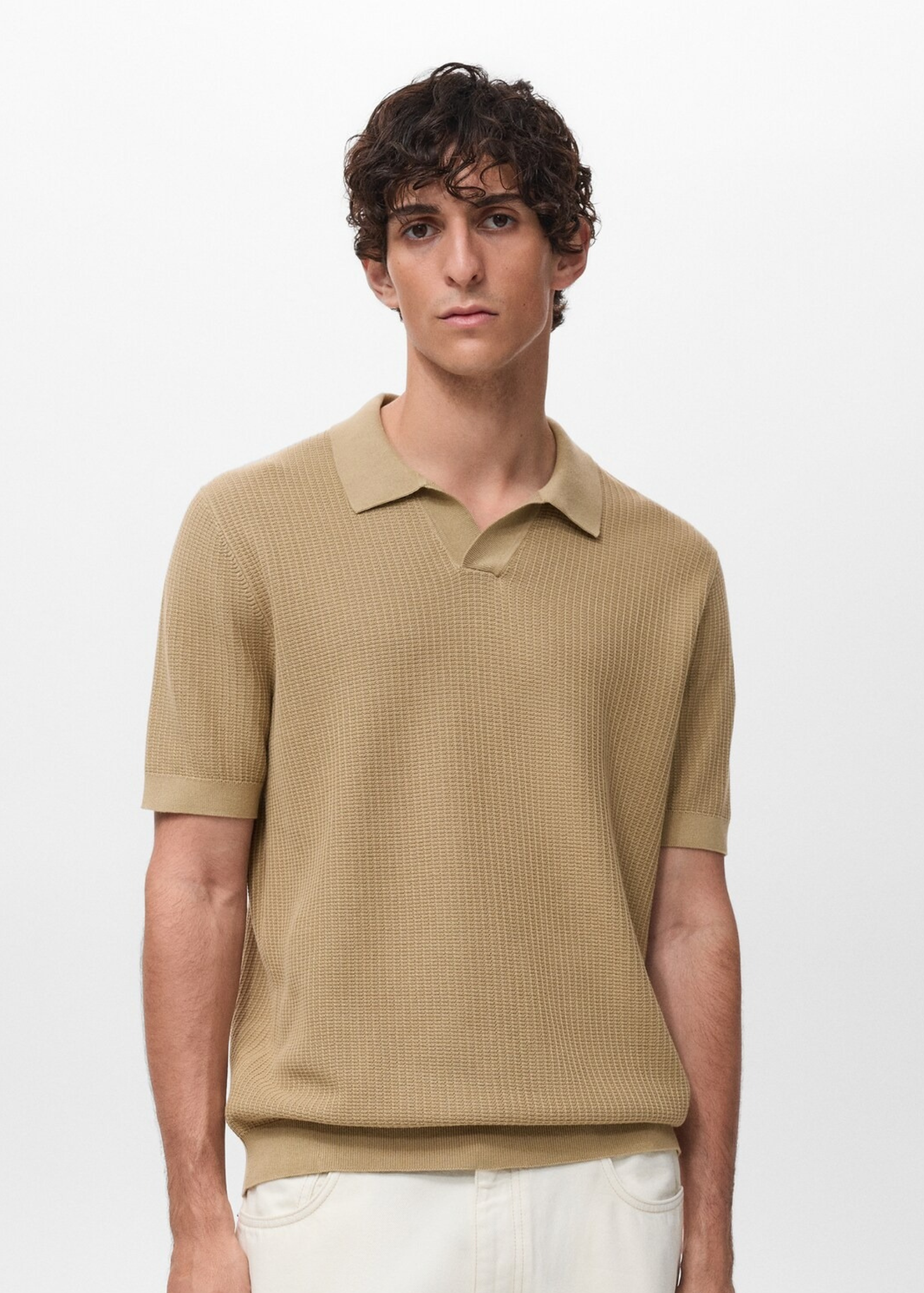 Camisa Polo em Tricô Texturizado - Bege