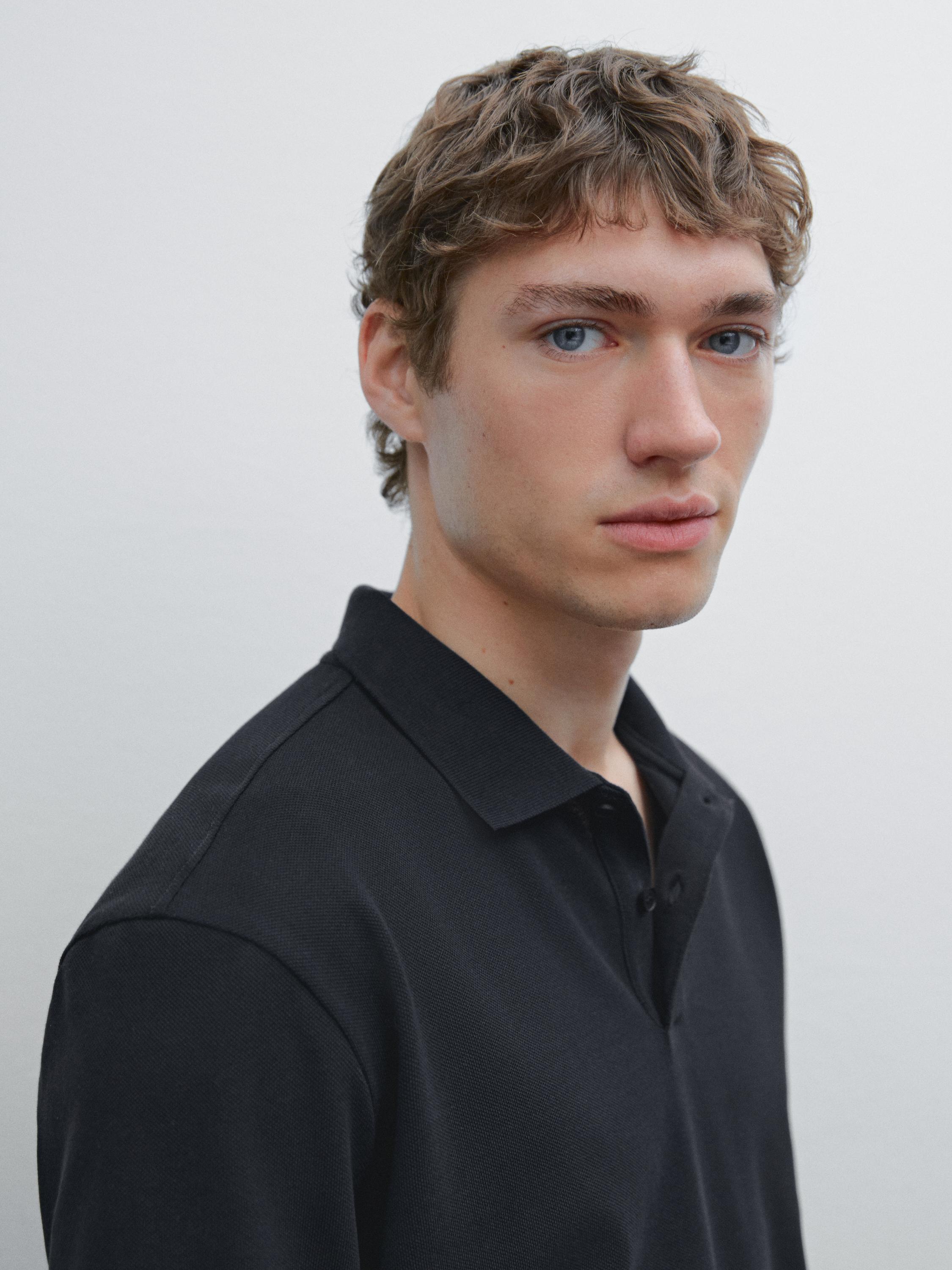 Camisa Polo com Microestrutura em Piquê