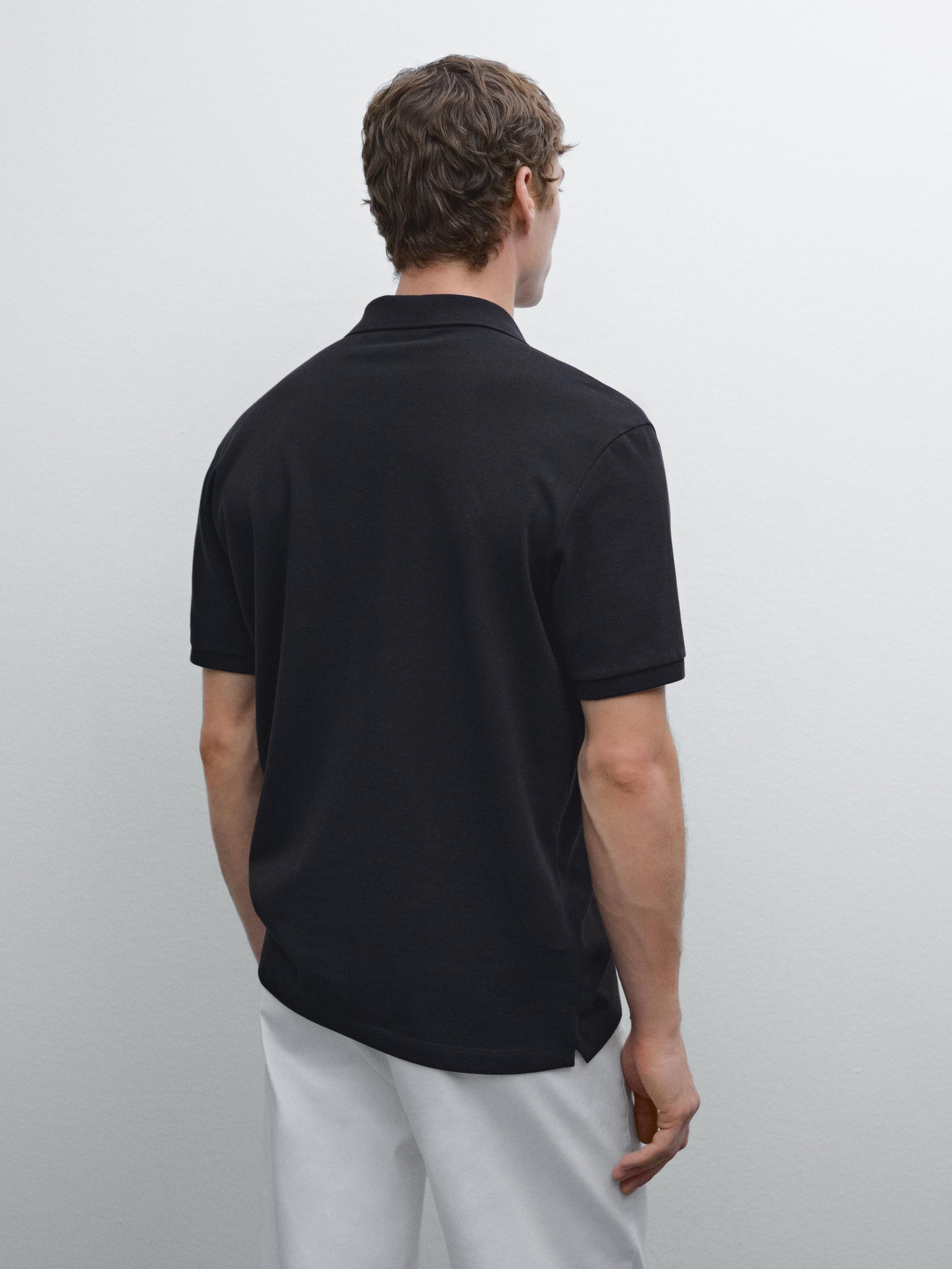 Camisa Polo com Microestrutura em Piquê