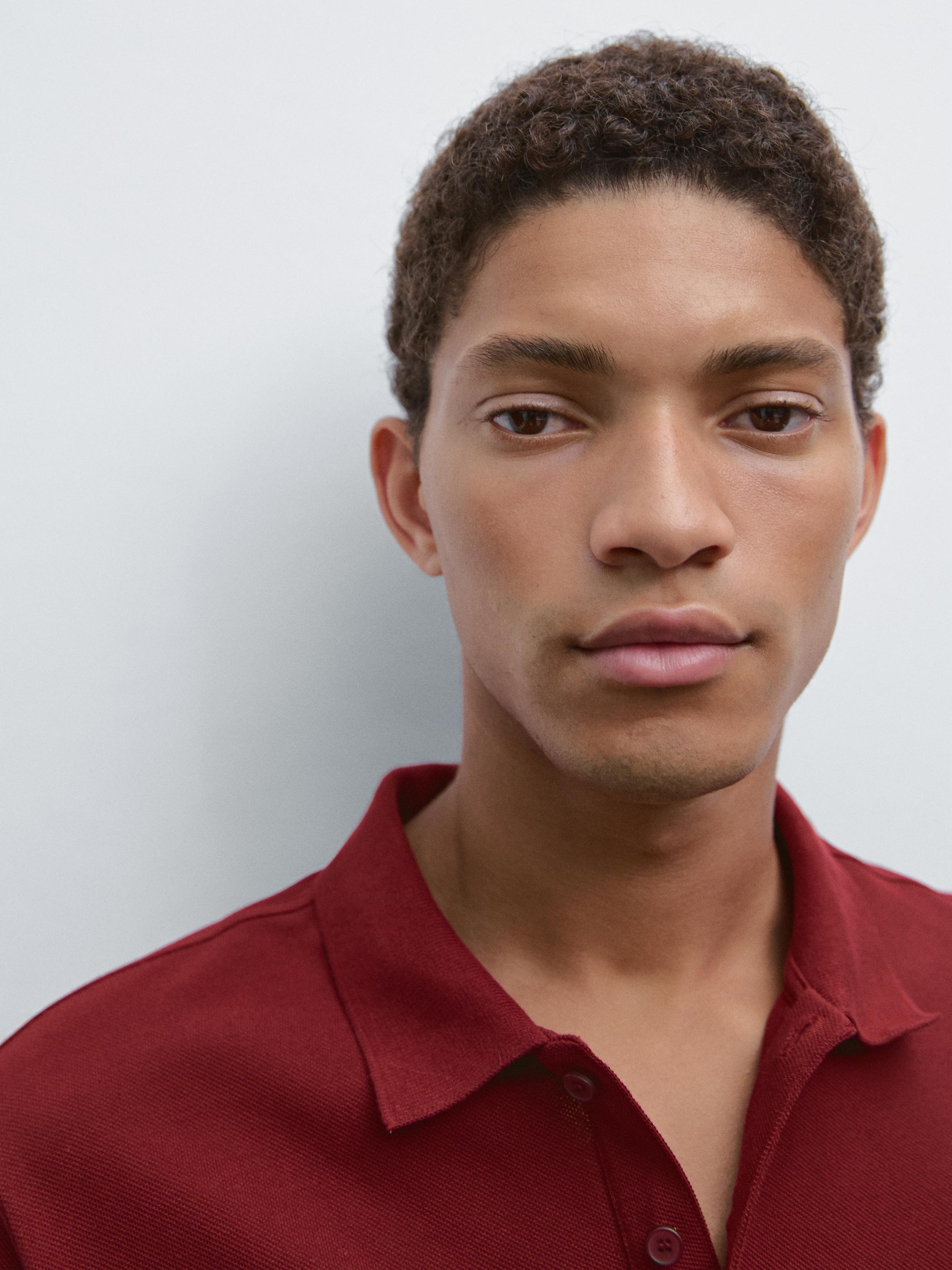 Camisa Polo com Microestrutura em Piquê