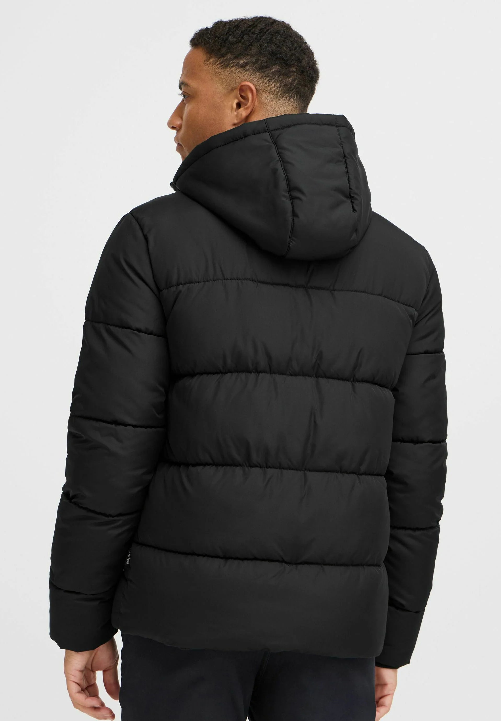 Jaqueta Puffer Ultraleve com Capuz - Preto