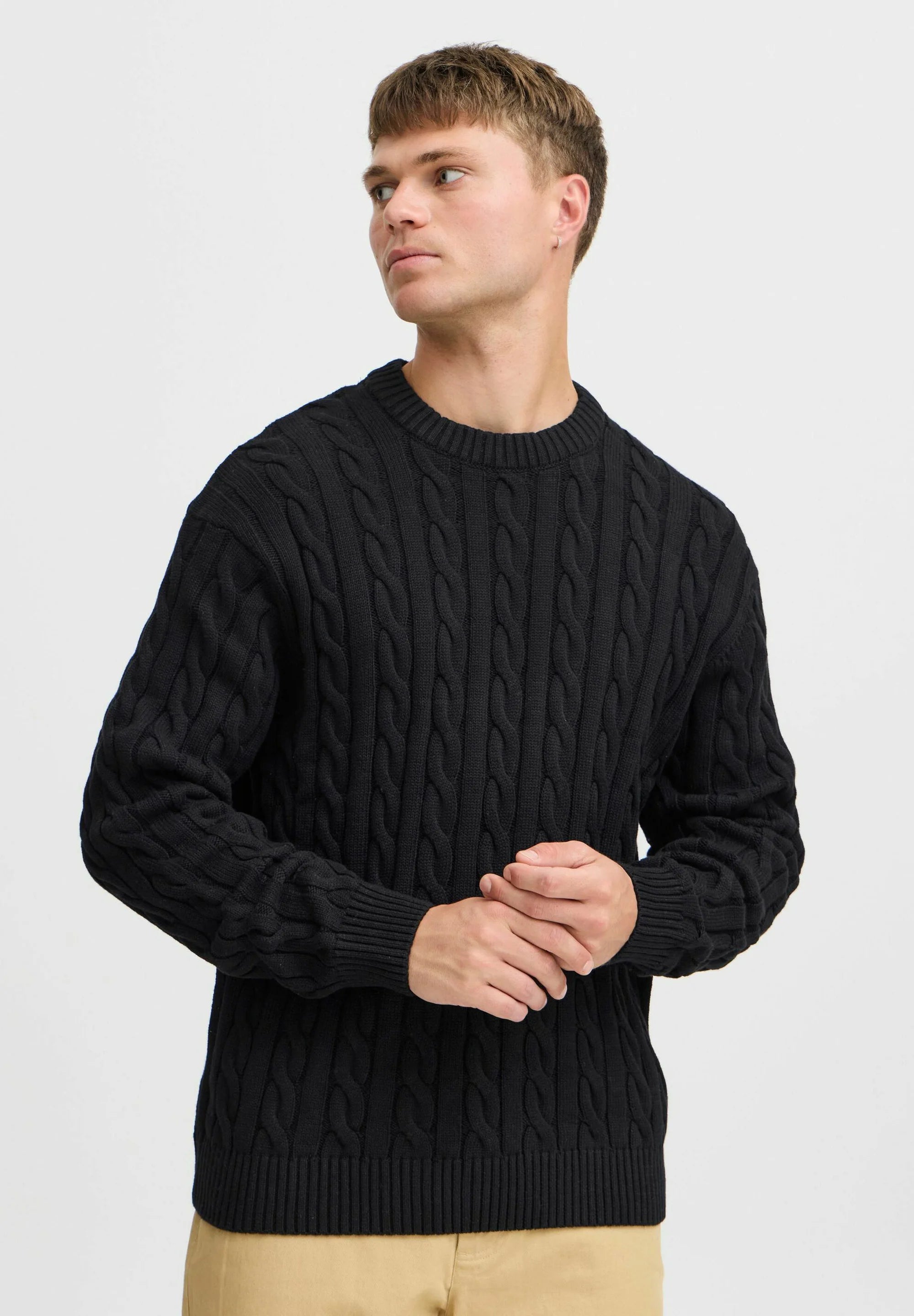 Suéter Texturizada com Gola Redonda - Preto