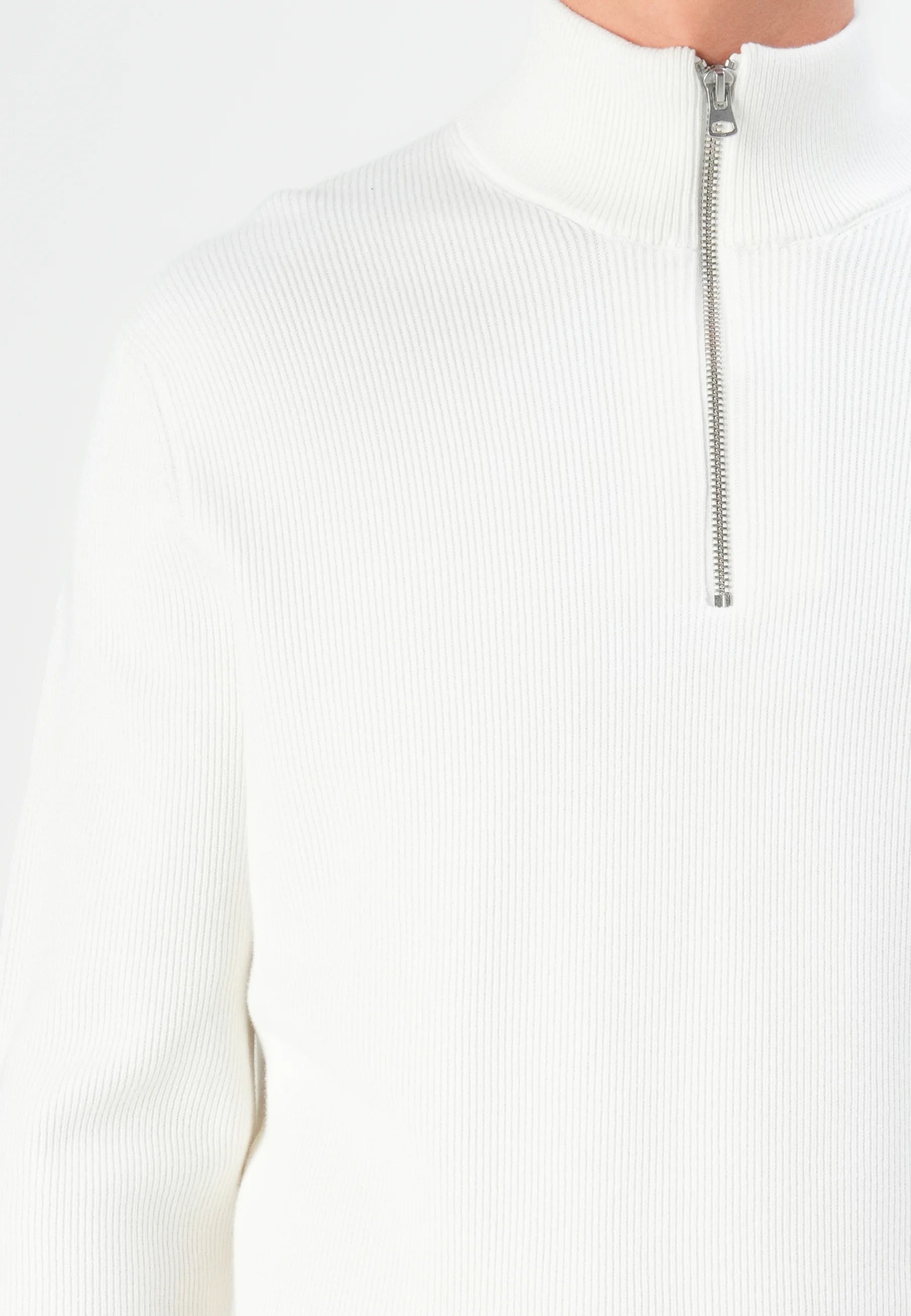 Suéter Comfort Texturizada com Gola Alta e Zíper - Branco