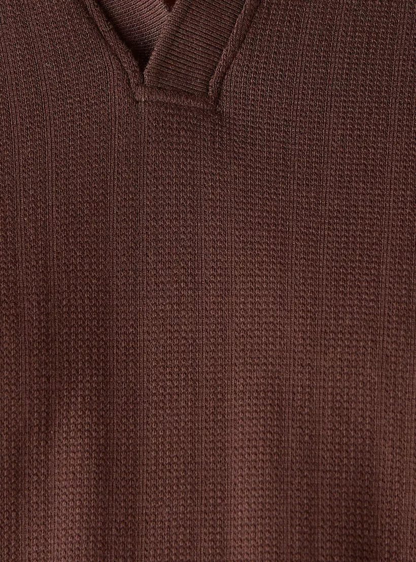 Camiseta Polo Boxy Texturizada - Marrom