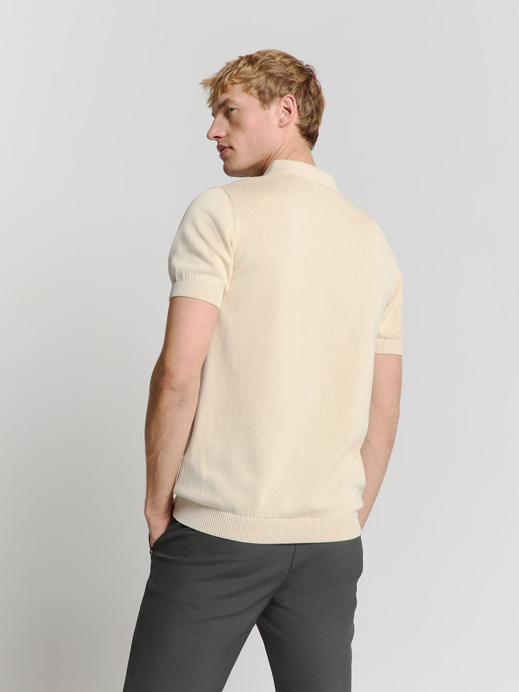 Camisa Gola Polo e Textura  - Off white