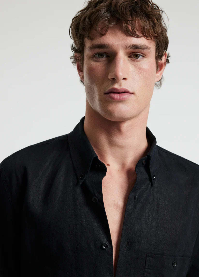 Camisa Clássica de Linho com Bolso Frontal