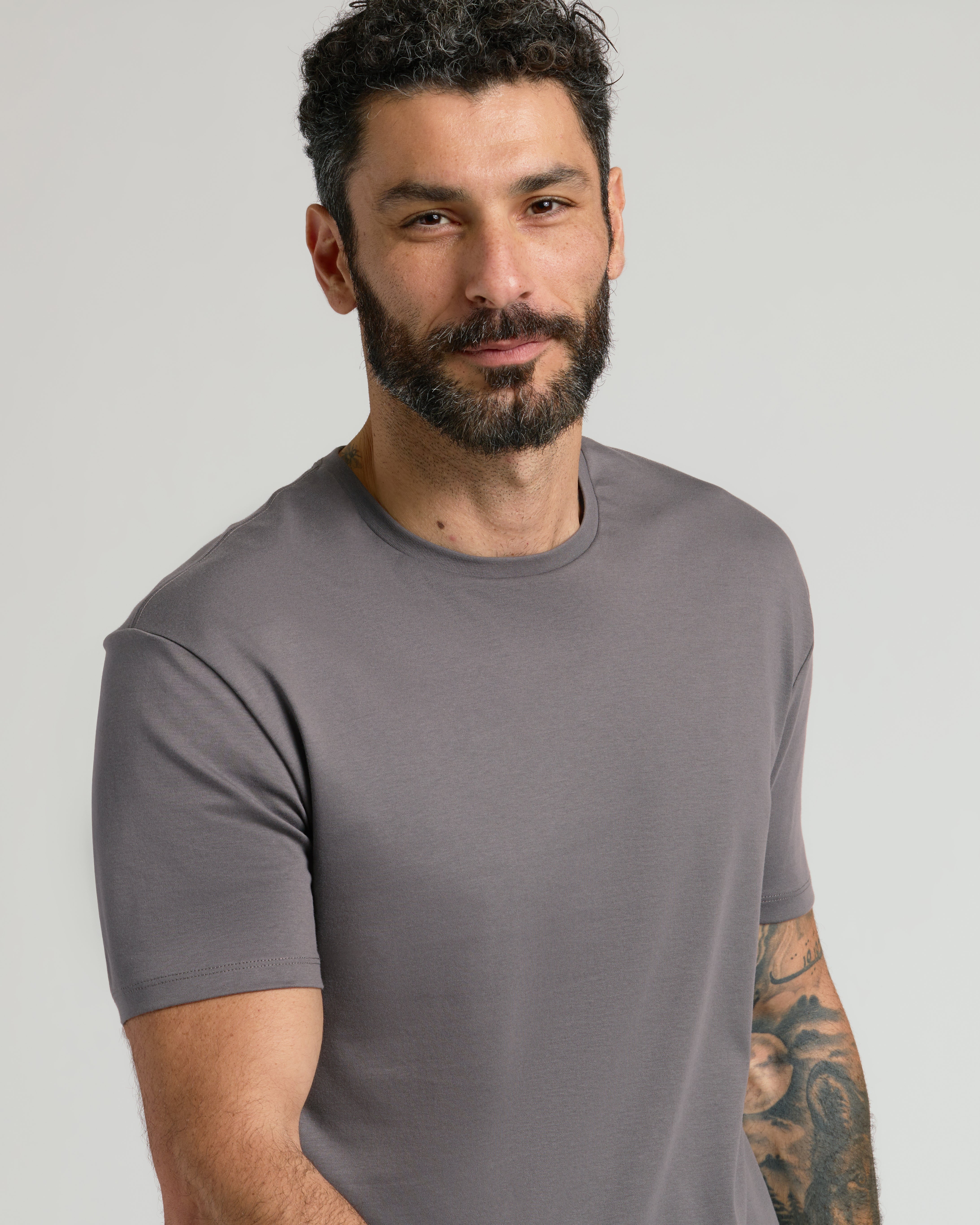 Camiseta Clássica Gola Redonda - Cinza claro