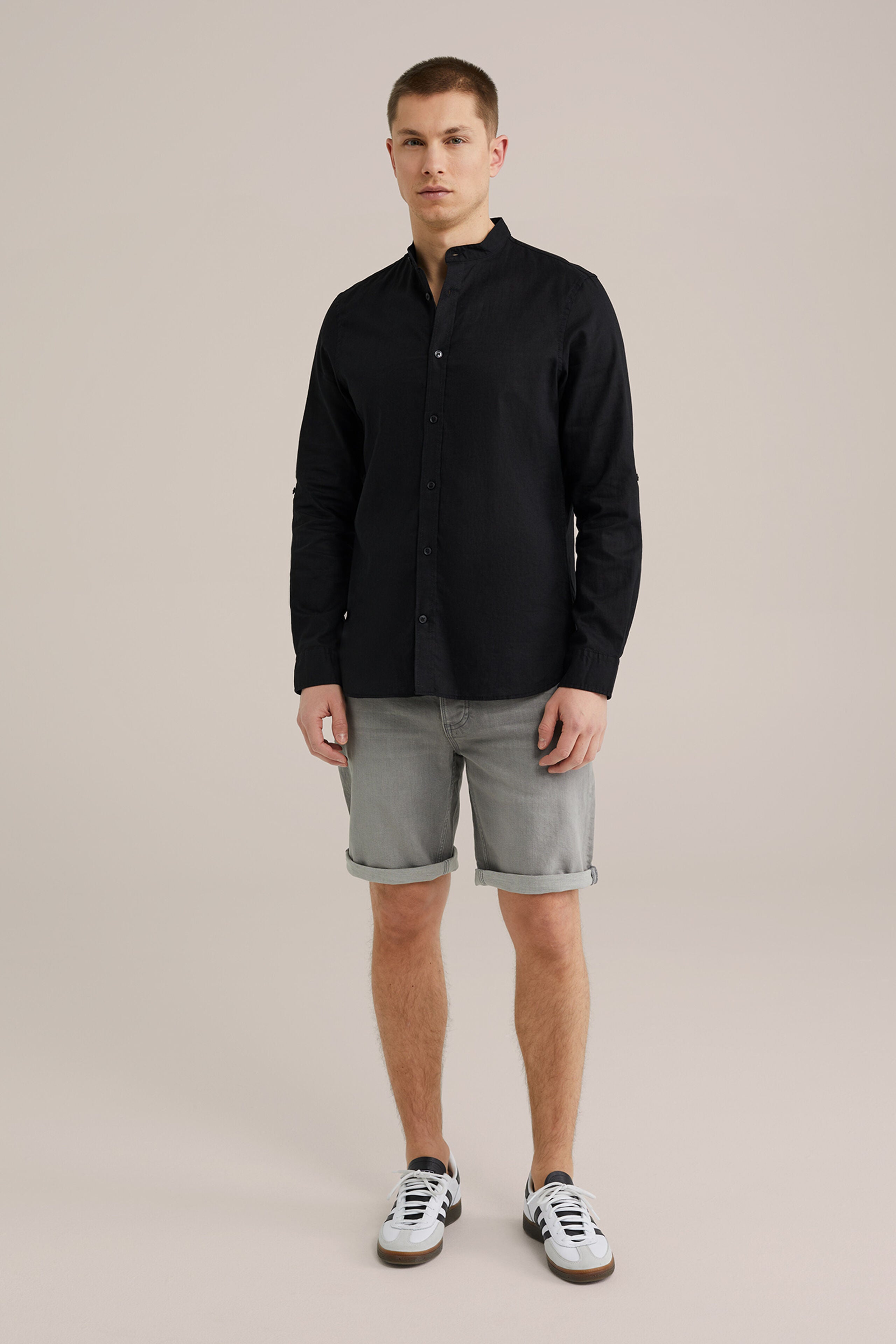 Camisa Regular Fit em Linho Misto com Gola Mao - Preto