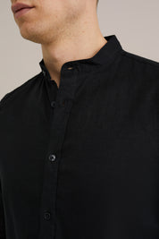 Camisa Regular Fit em Linho Misto com Gola Mao - Preto