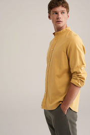 Camisa Regular Fit em Linho Misto com Gola Mao - Amarelo