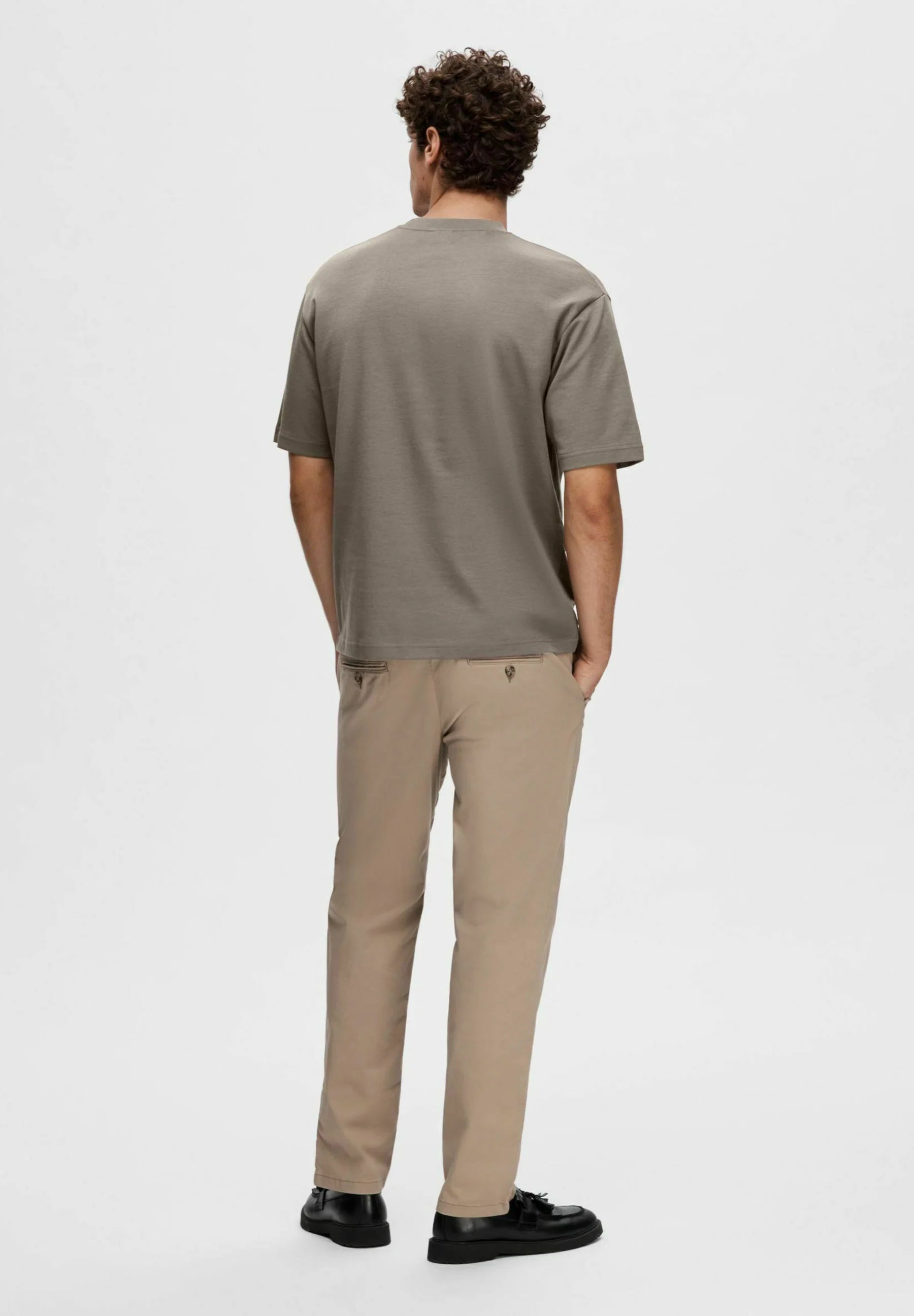 Camiseta Básica Masculina Oversized Gola Redonda - Marrom