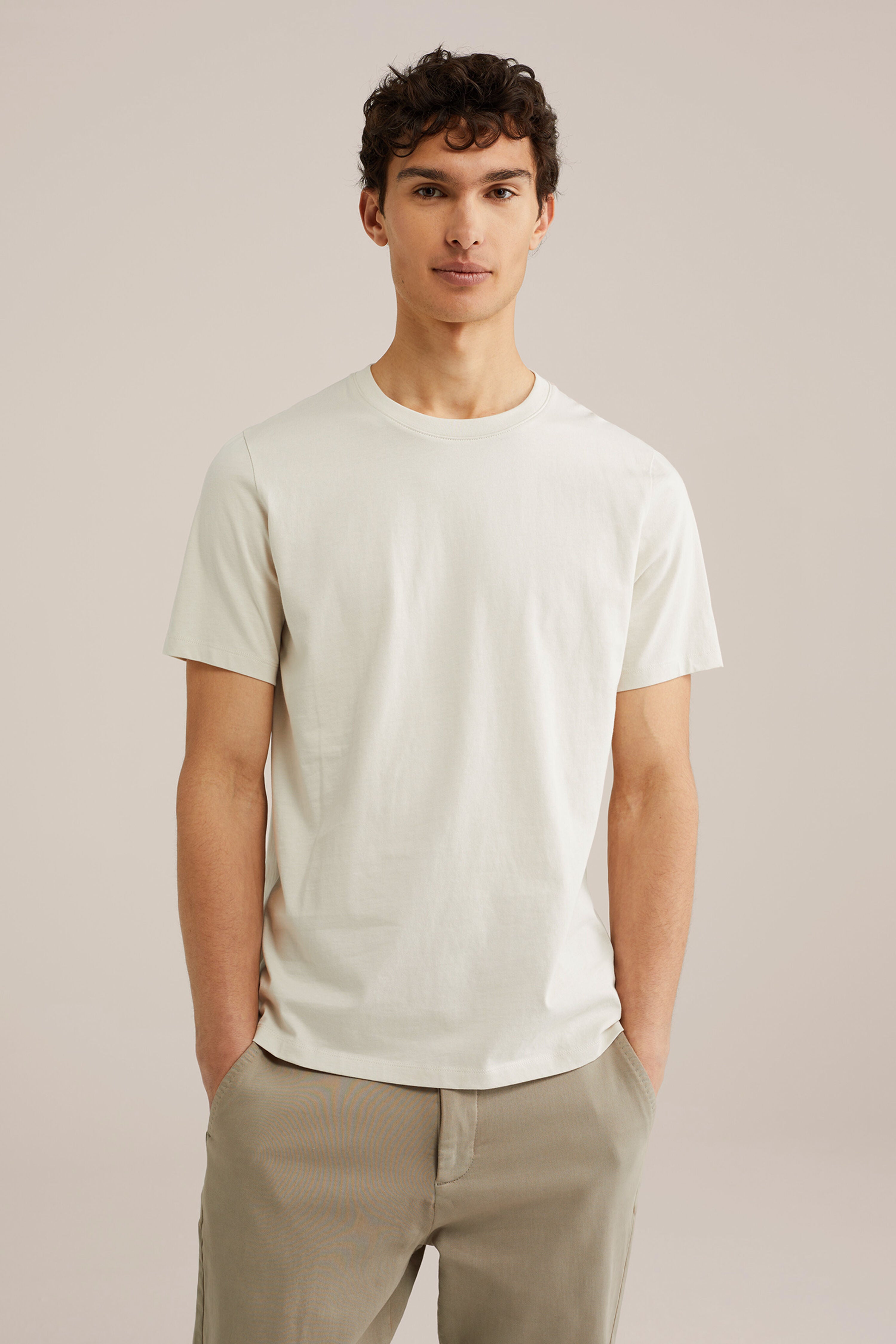 Camiseta Básica de Corte Regular - Off white