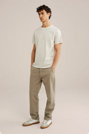 Camiseta Básica de Corte Regular - Off white