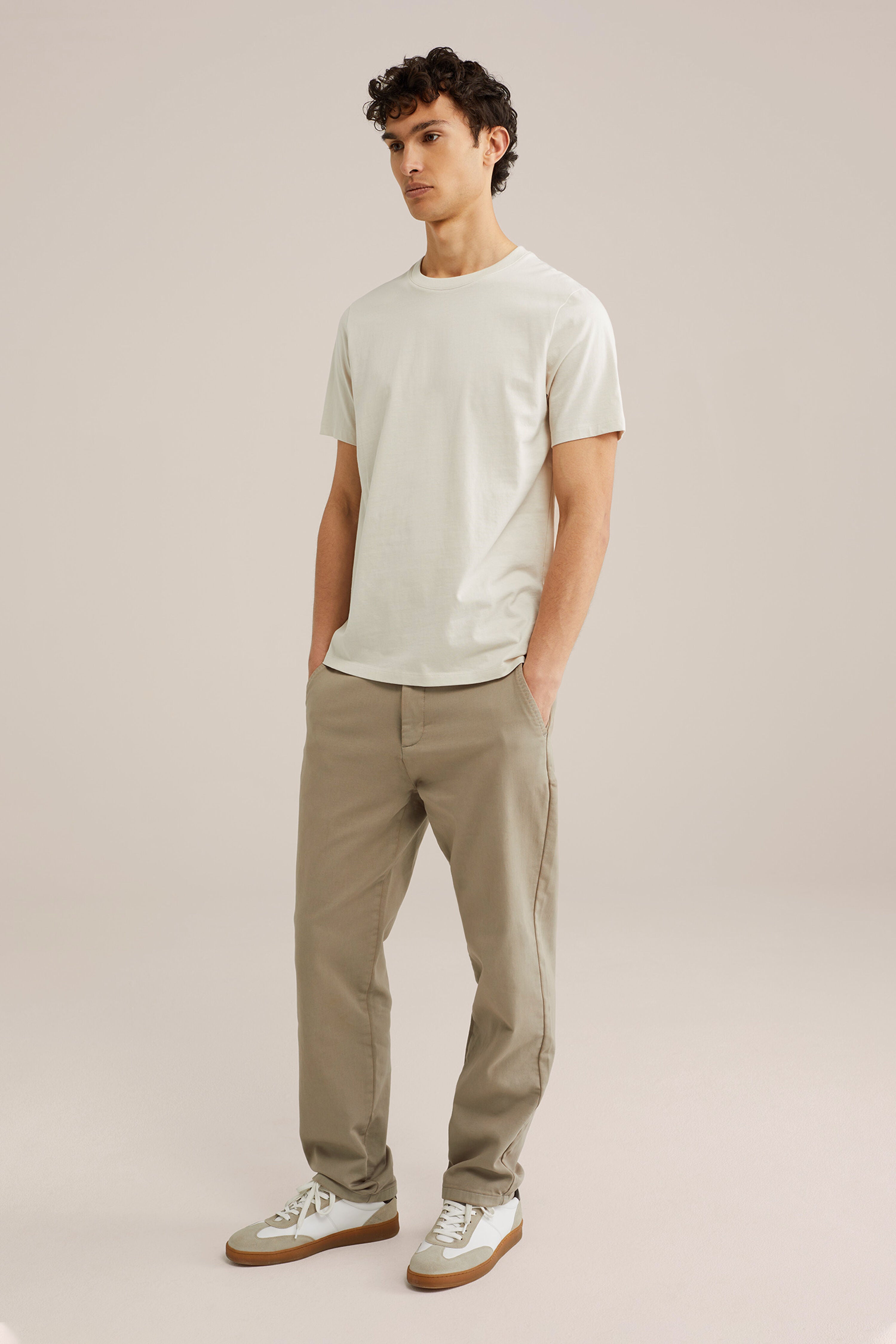 Camiseta Básica de Corte Regular - Off white