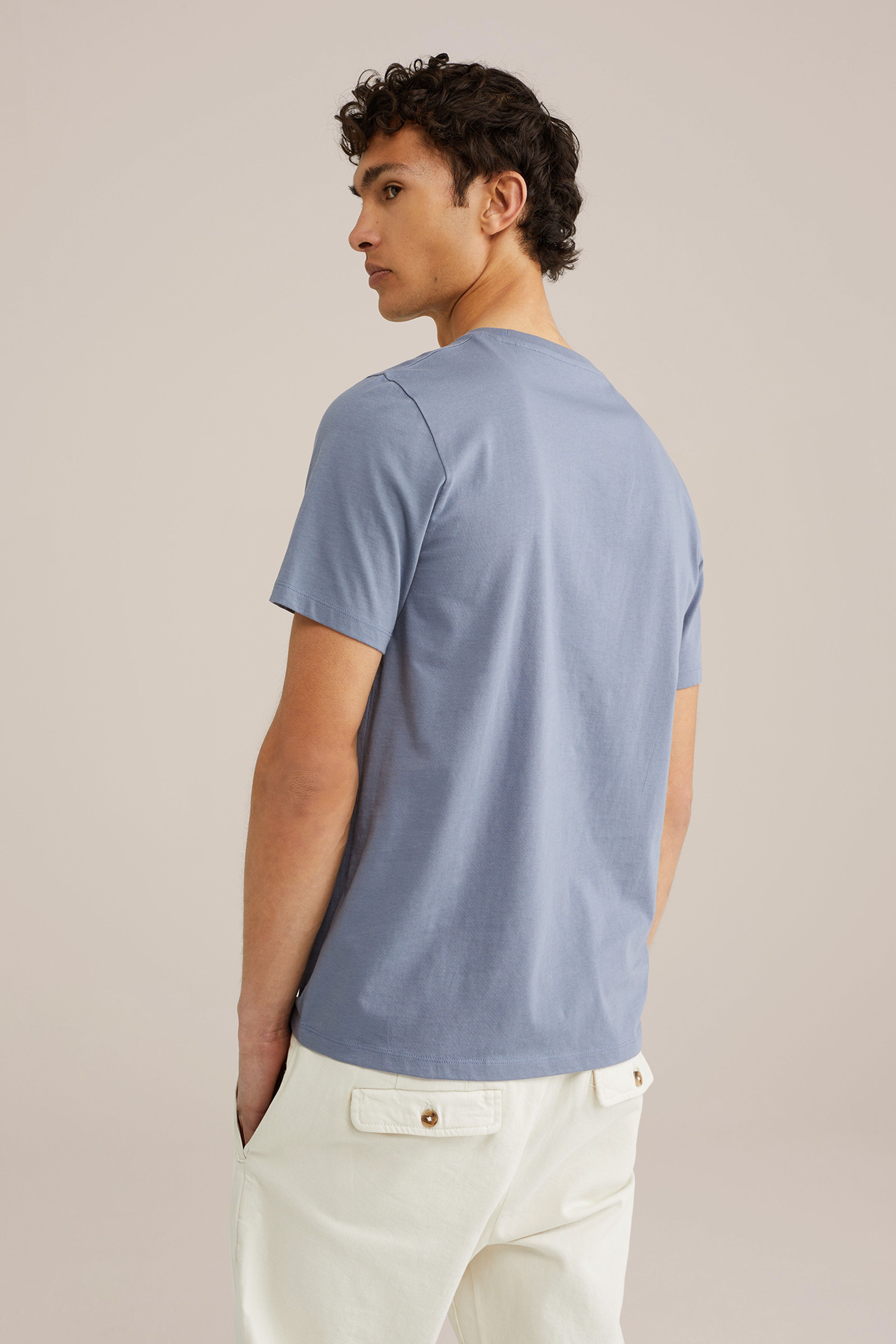 Camiseta Básica de Corte Regular - Azul claro