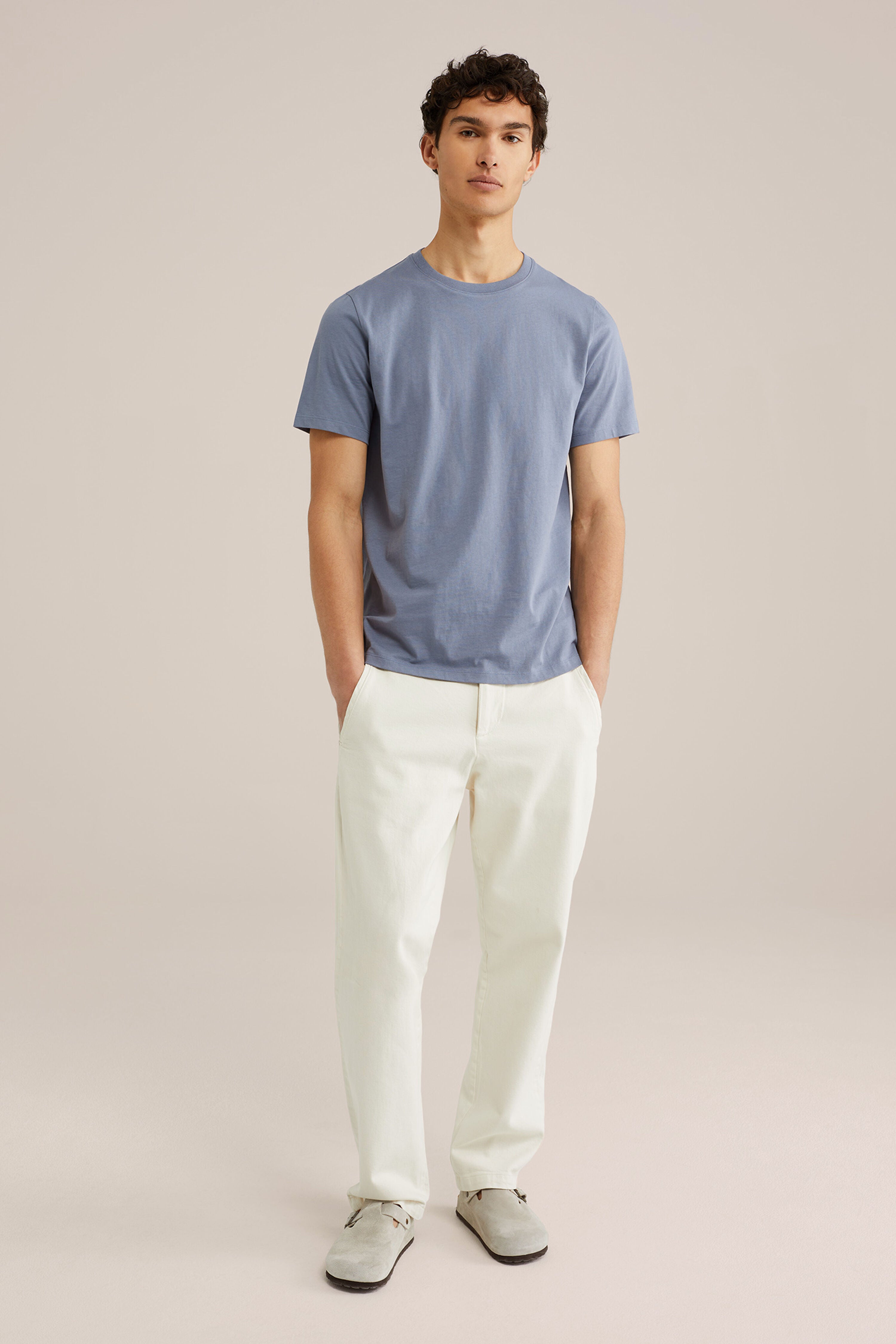 Camiseta Básica de Corte Regular - Azul claro