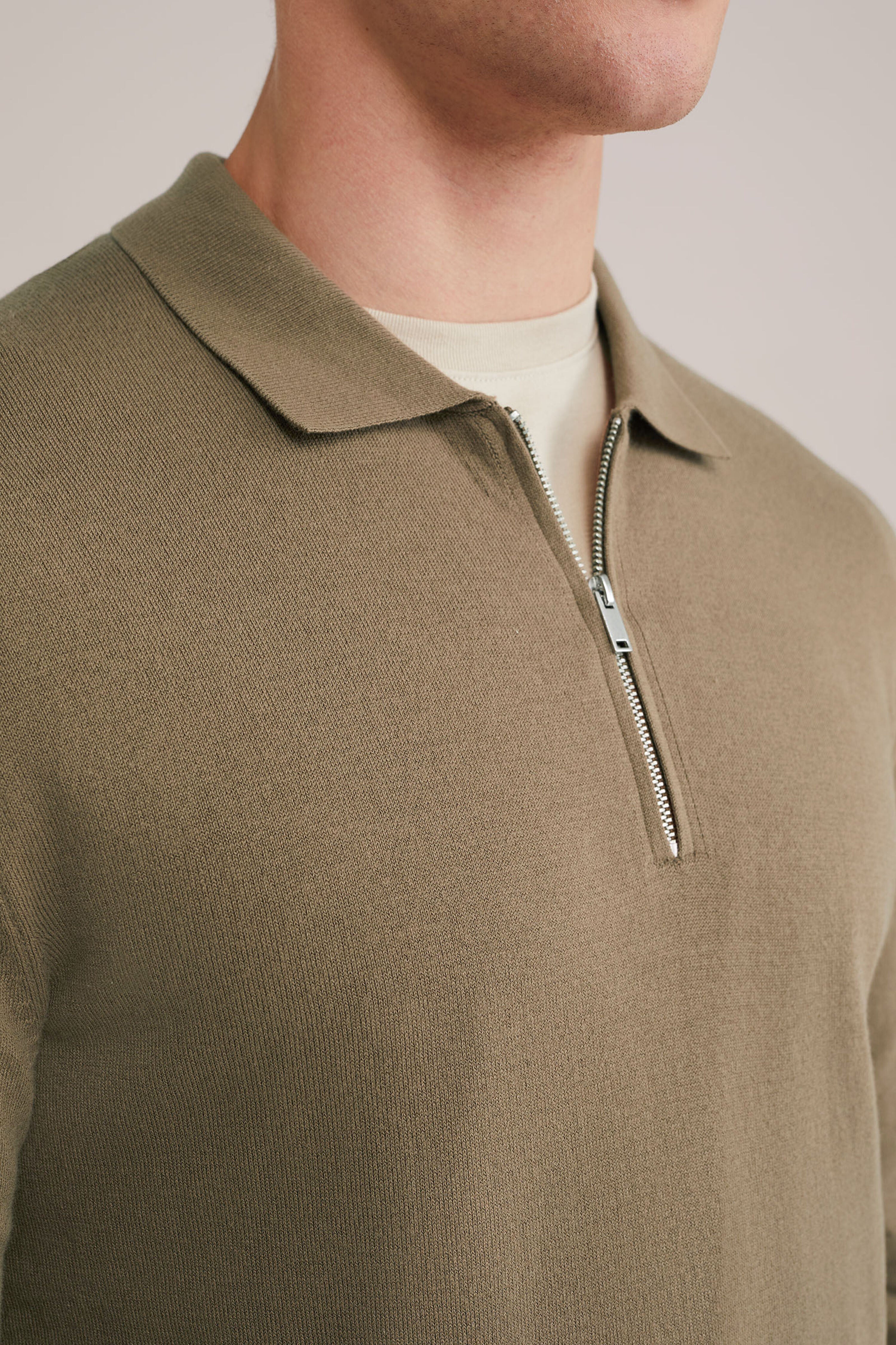 Suéter de Malha Fina com Gola Troyer e Zíper - Caramelo