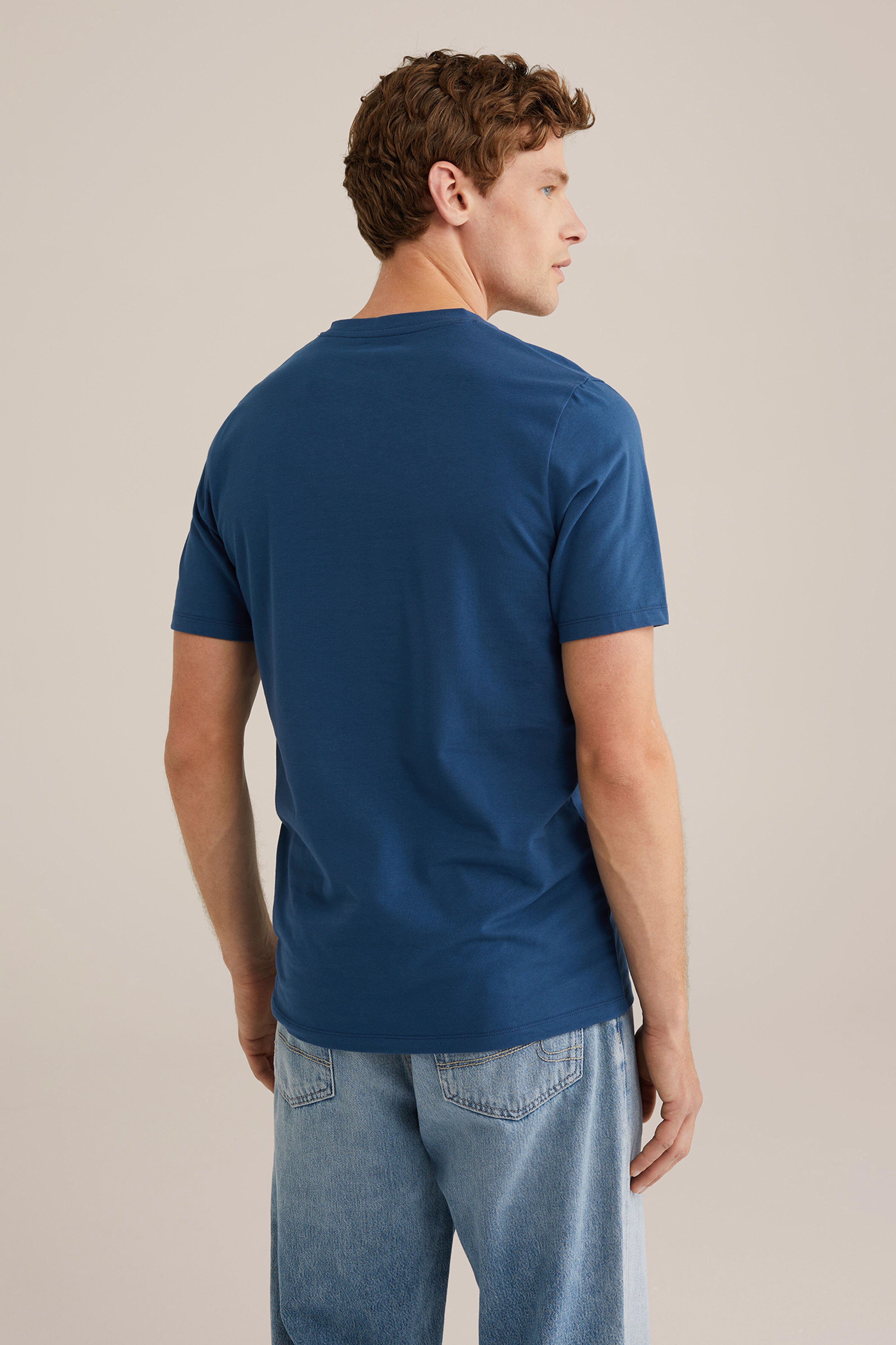 Camiseta Básica de Corte Regular com Gola V - Azul