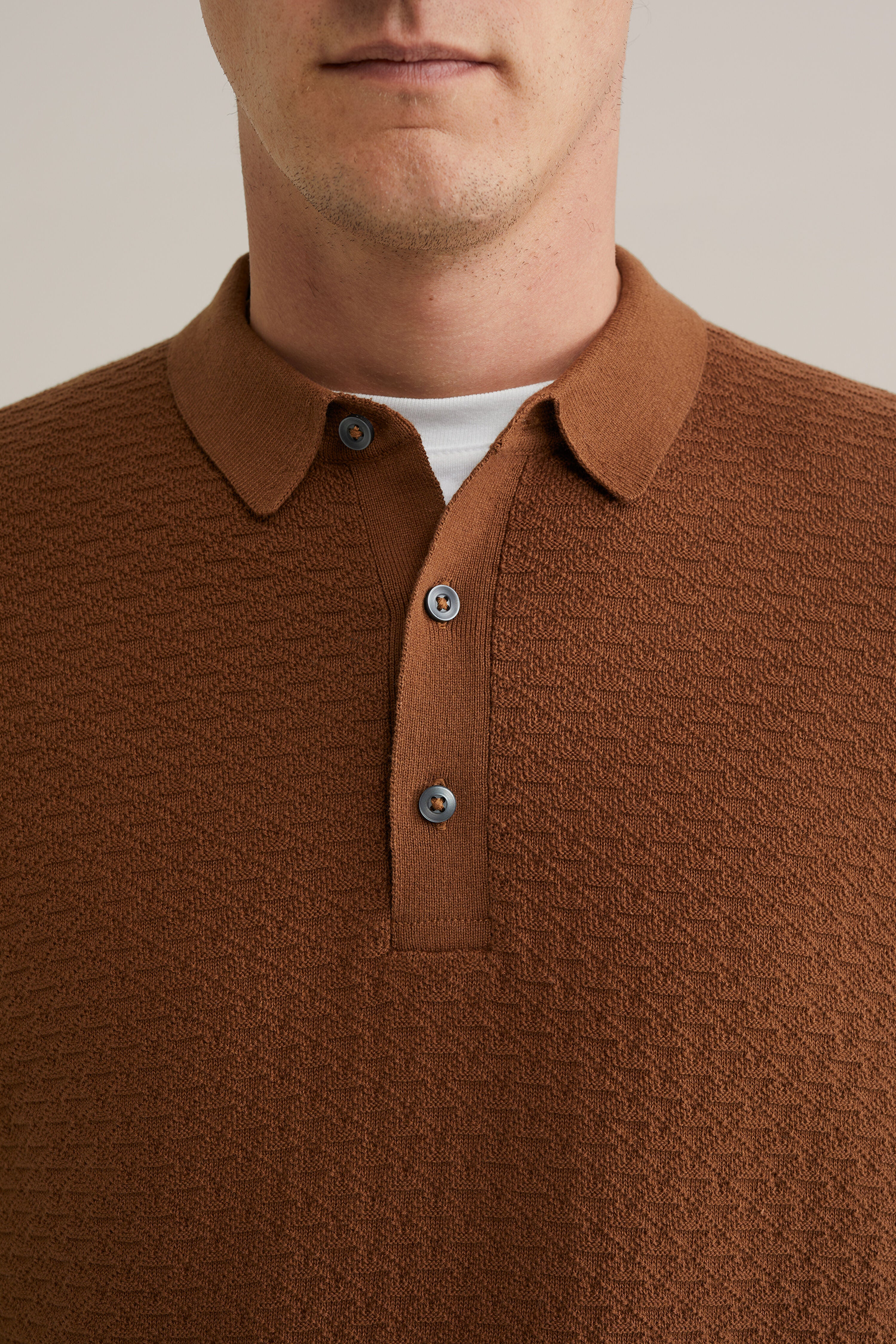 Camisa Polo de Malha Texturizada - Marrom