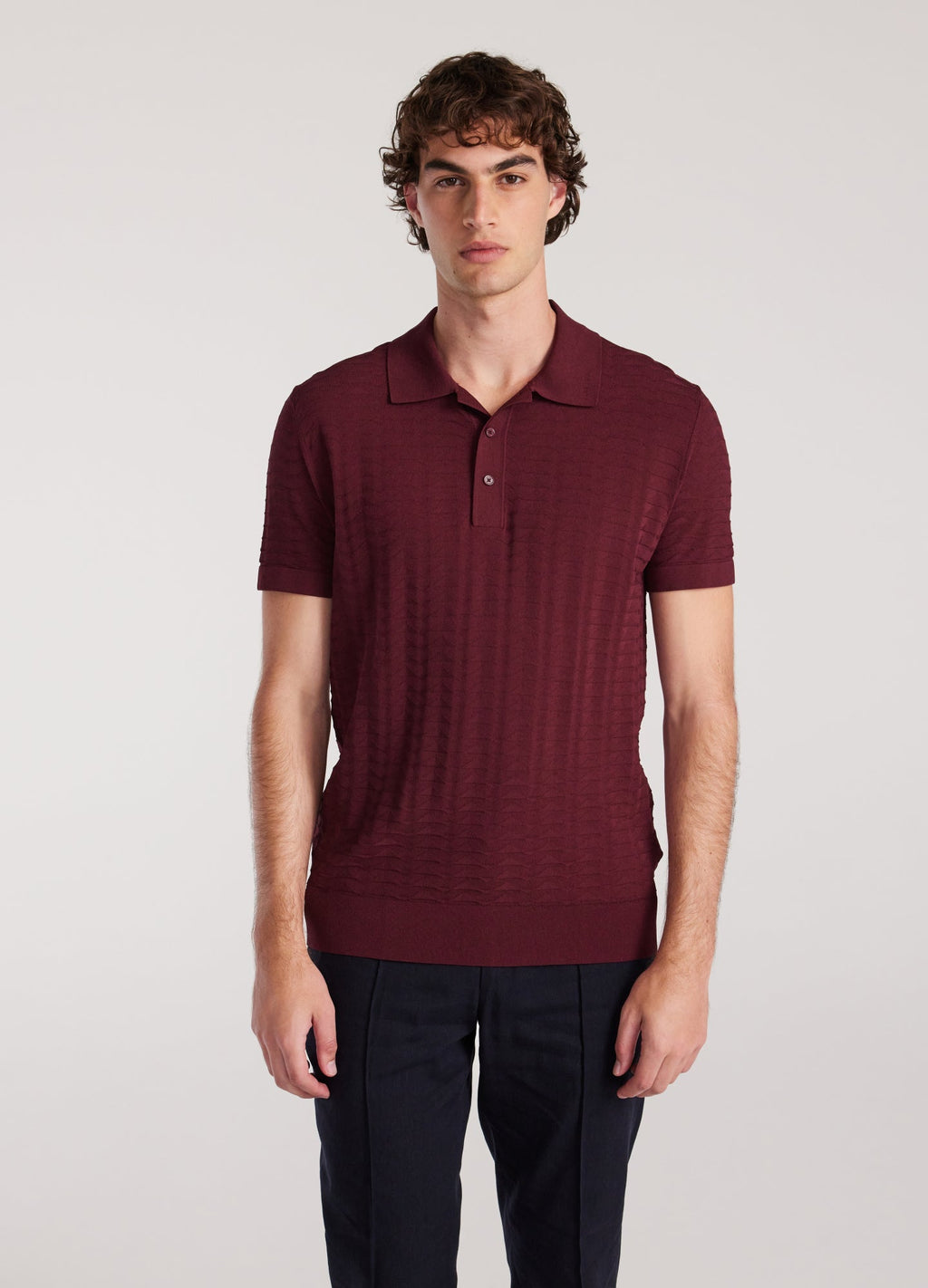 Camisa Polo com Estampa de Triângulos - Vinho