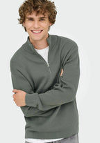 Suéter Comfort Texturizada com Gola Alta e Zíper - Verde Musgo