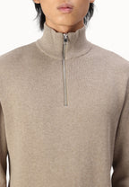 Suéter Comfort Texturizada com Gola Alta e Zíper - Marrom