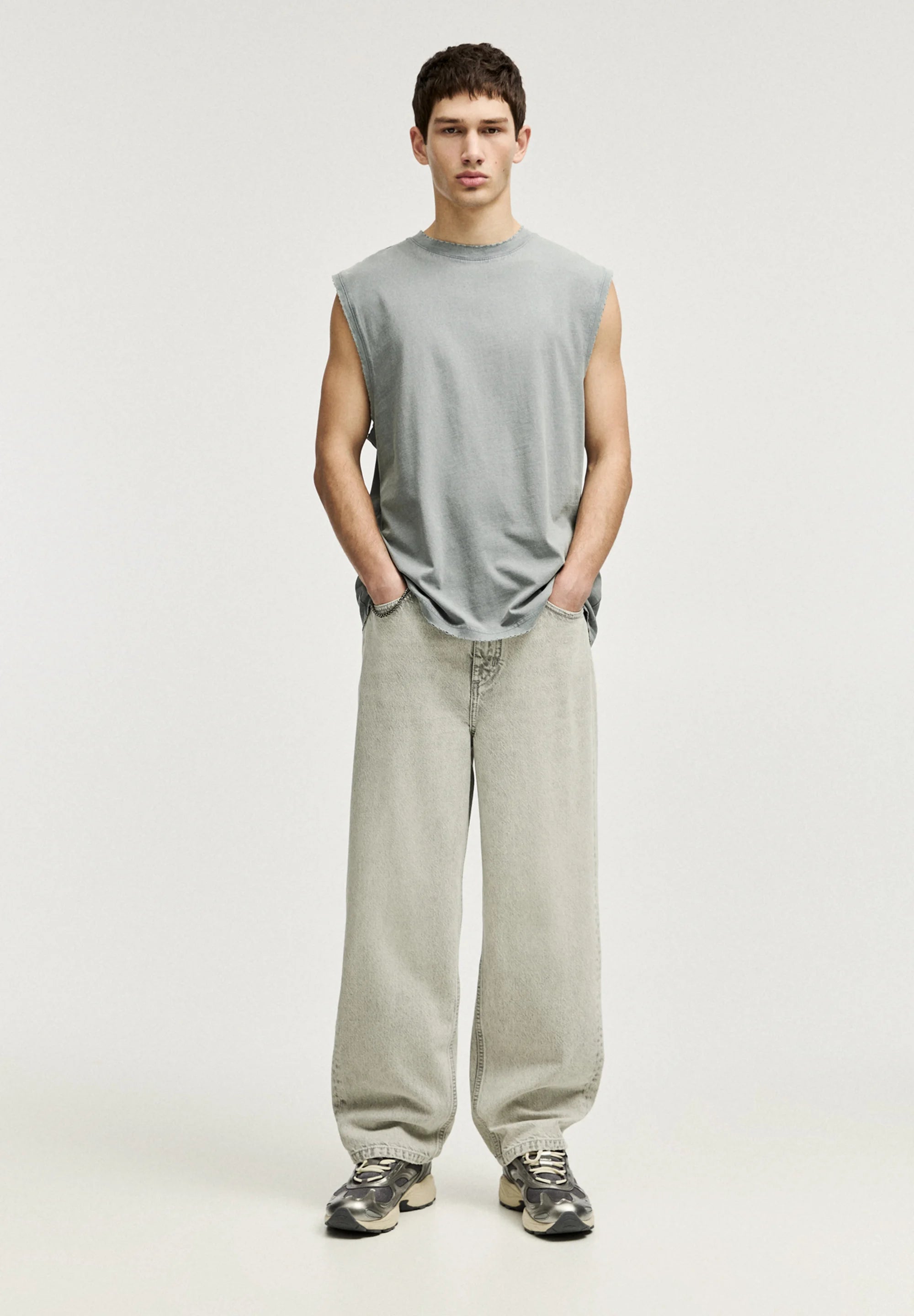 Regata Básica Gola Redonda - Chumbo