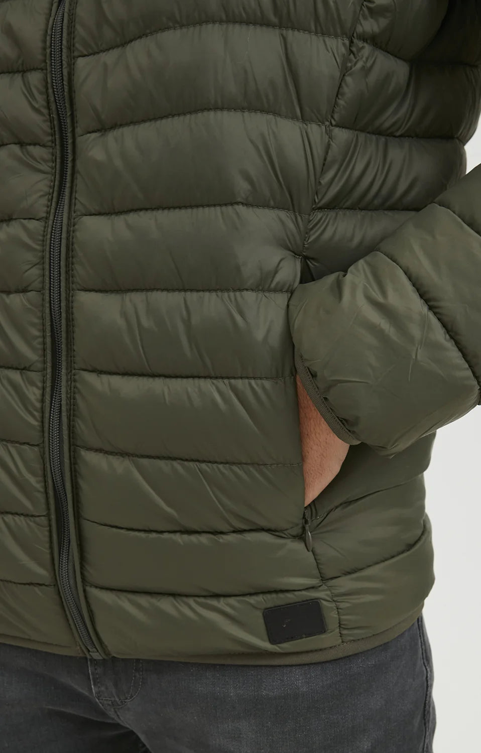Jaqueta Puffer Ultraleve em Poliamida - Verde Militar