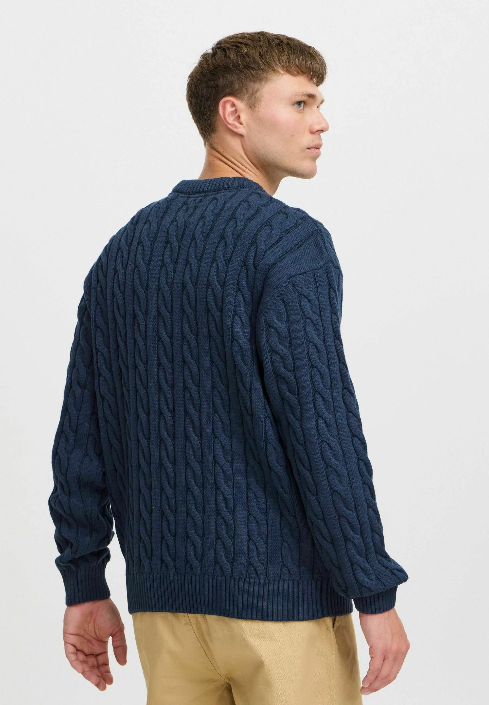 Suéter Texturizada com Gola Redonda - Azul Marinho