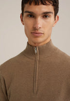 Suéter Masculino em Algodão com Gola Troyer e Zíper - Caramelo