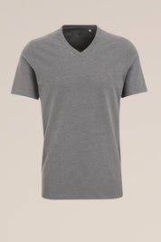 Camiseta Básica de Corte Regular com Gola V - Cinza escuro