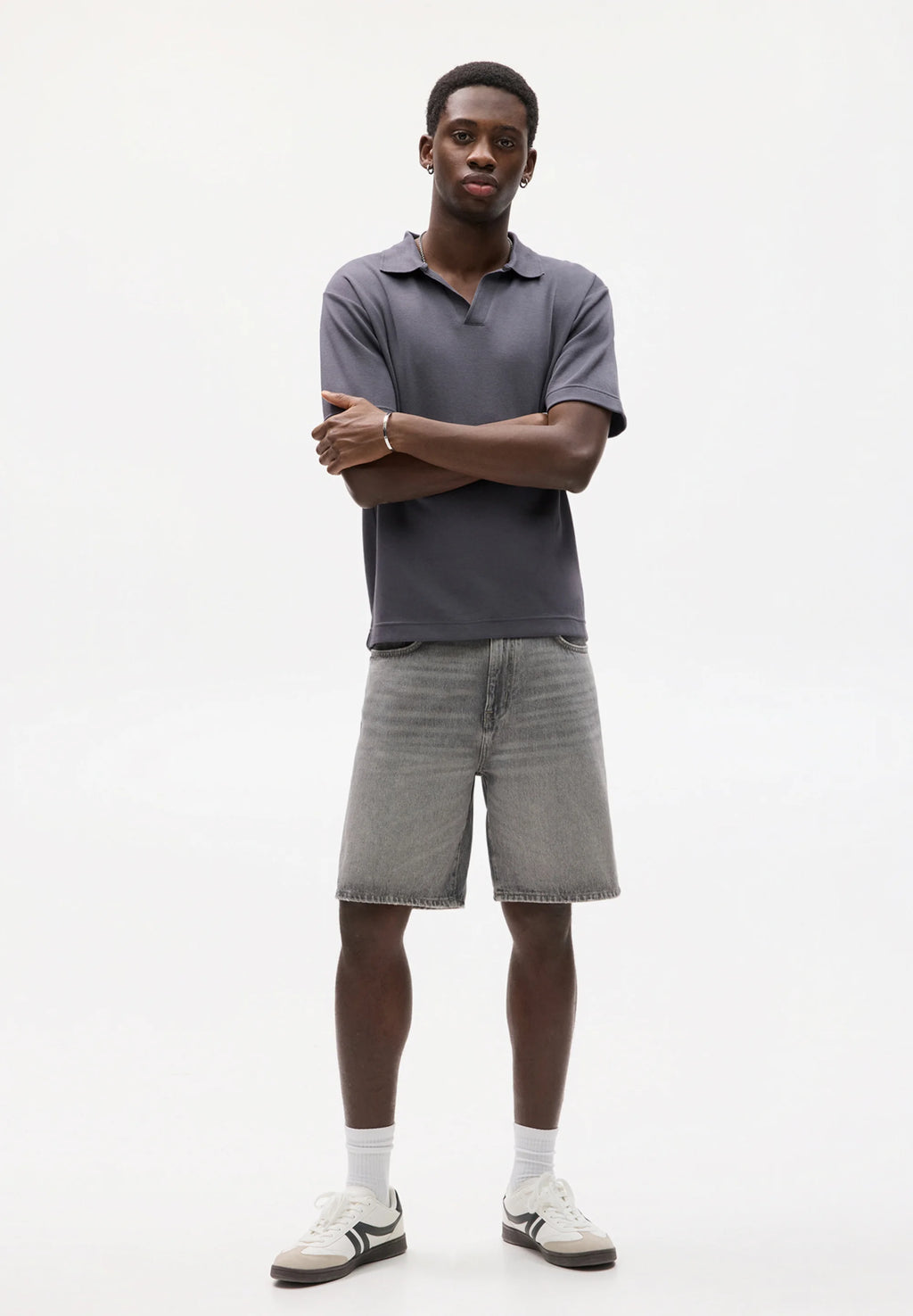 Bermuda Jeans Reta - Cinza escuro