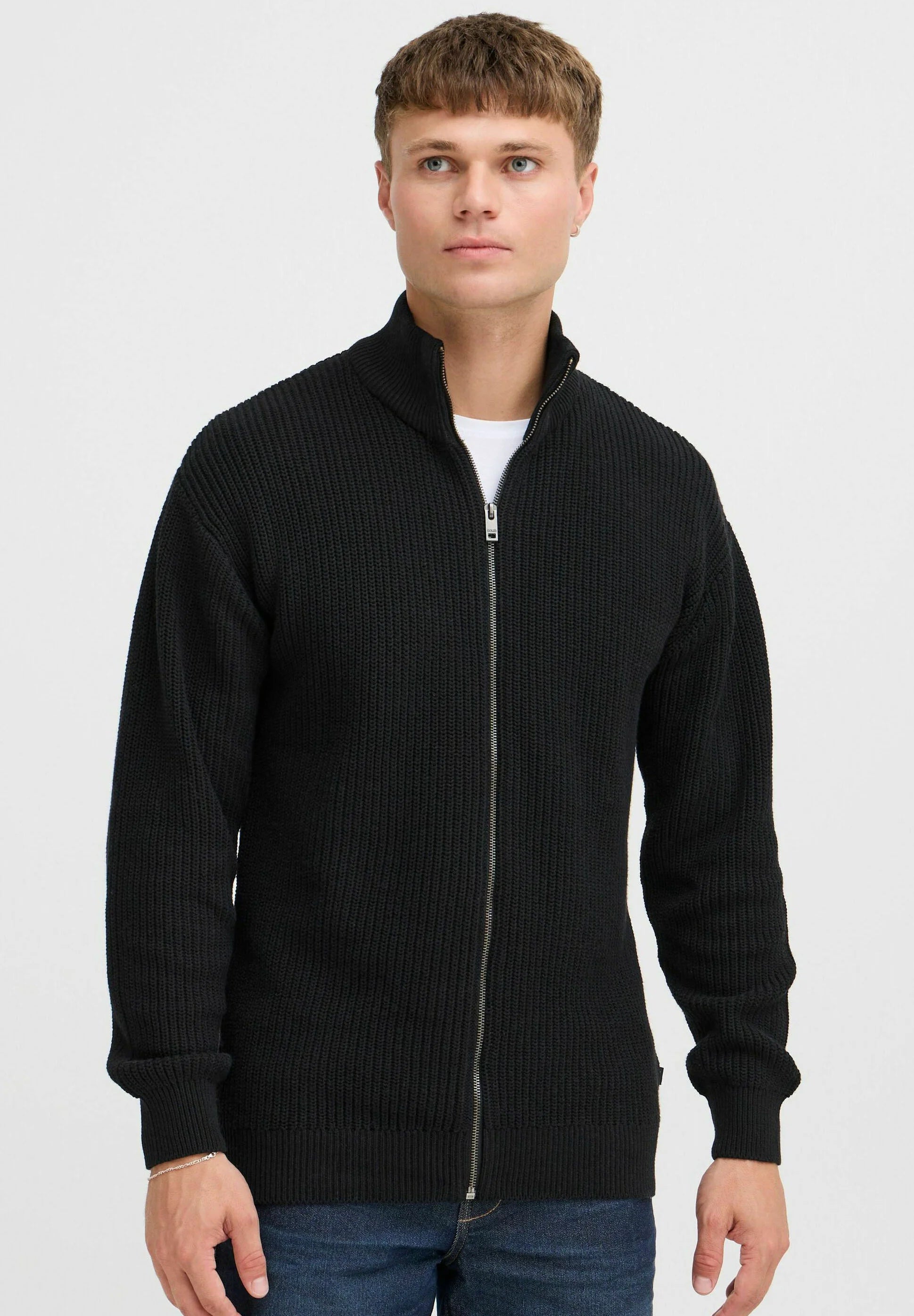 Suéter Masculino Gola Alta com Zíper Frontal - Preto
