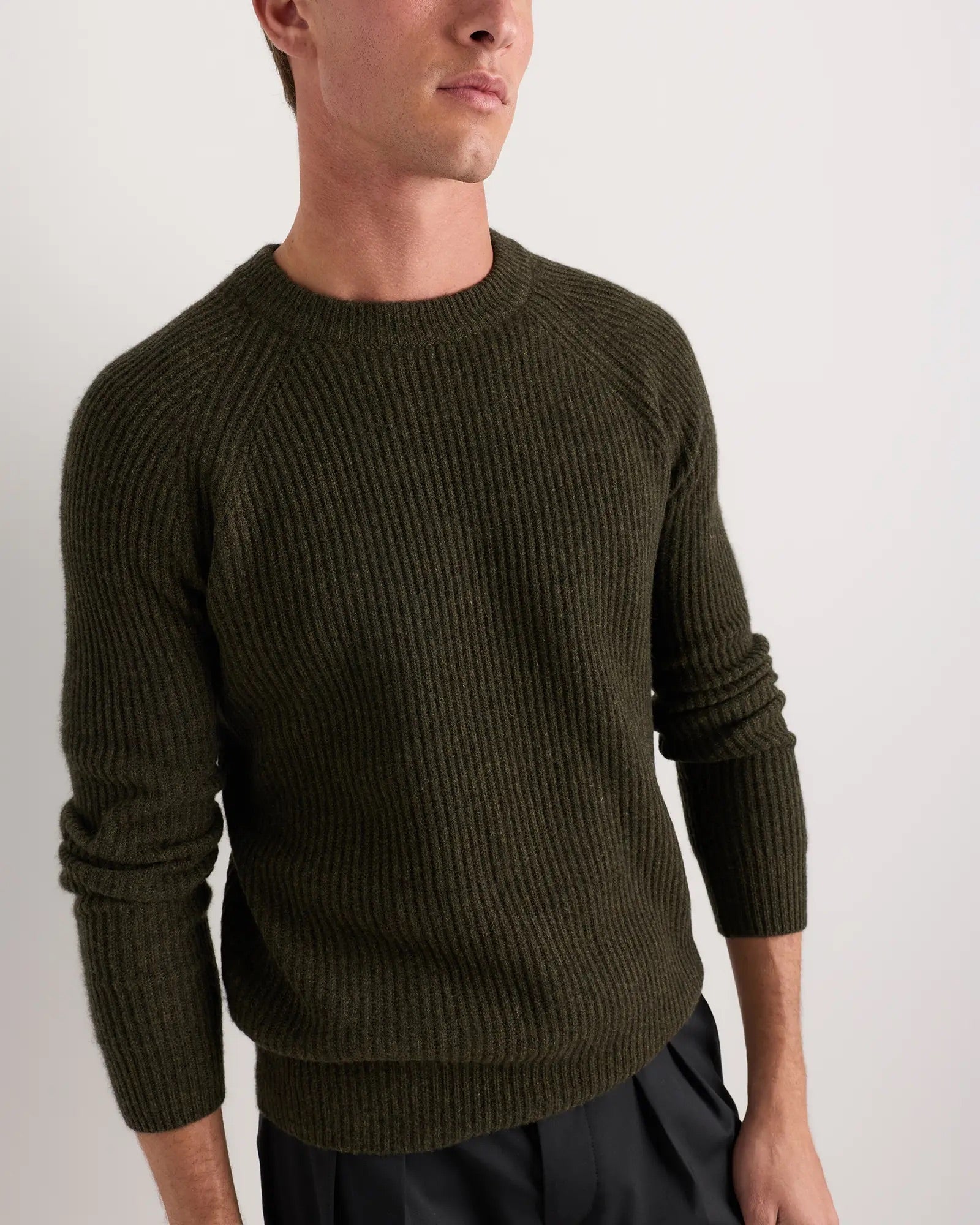 Suéter Canelado com Gola Redonda Jumper - Verde musgo