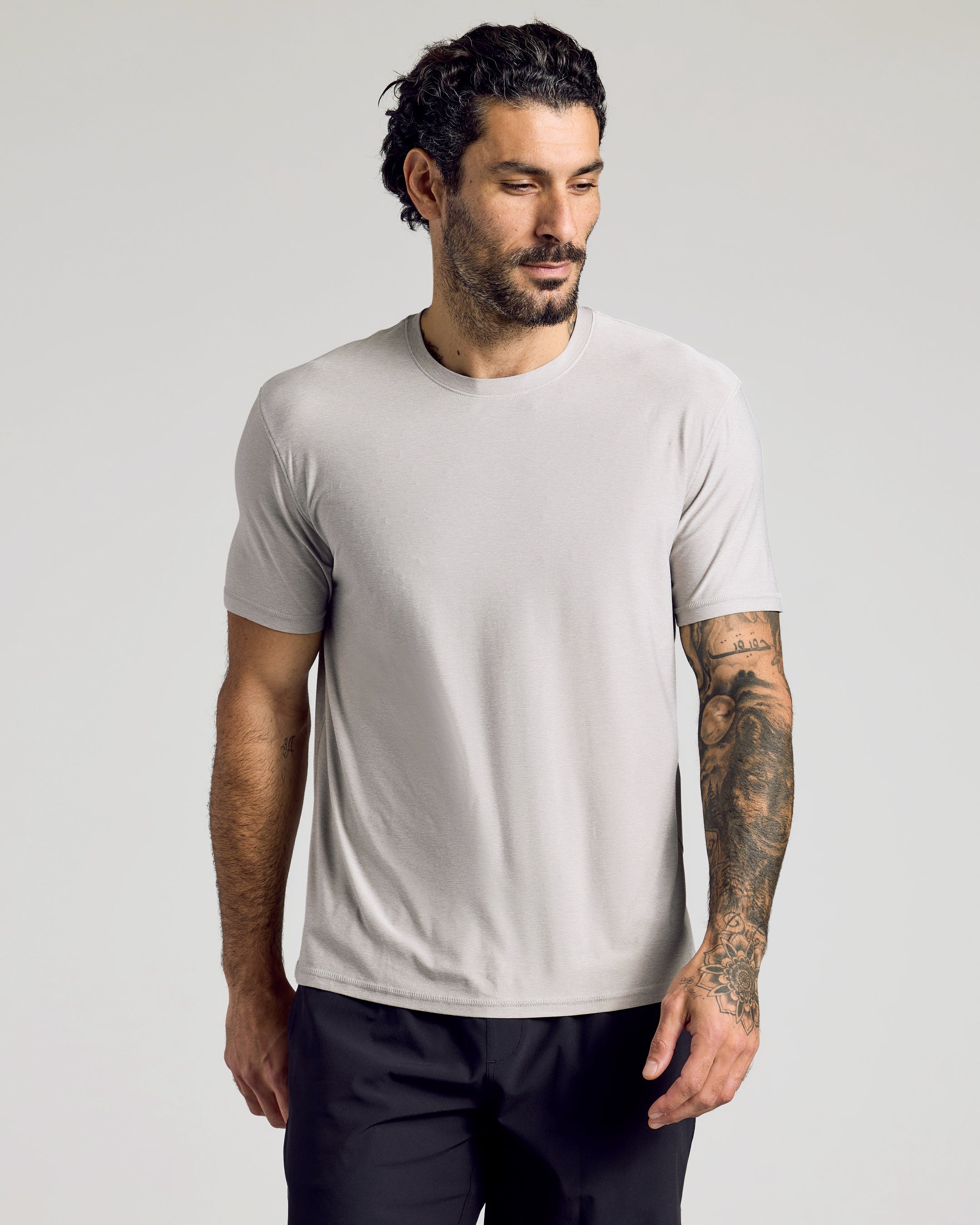 Camiseta Clássica Gola Redonda - Cinza