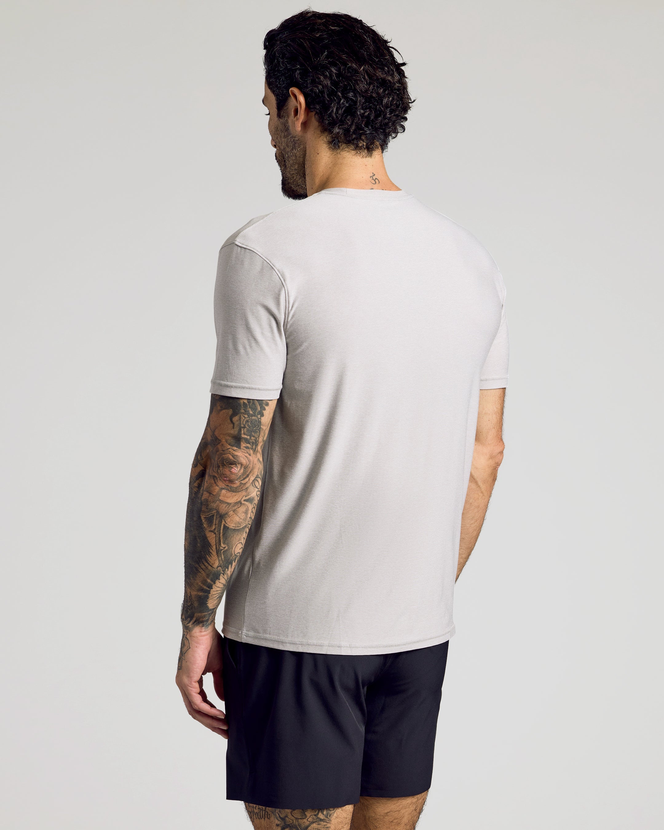 Camiseta Clássica Gola Redonda - Cinza