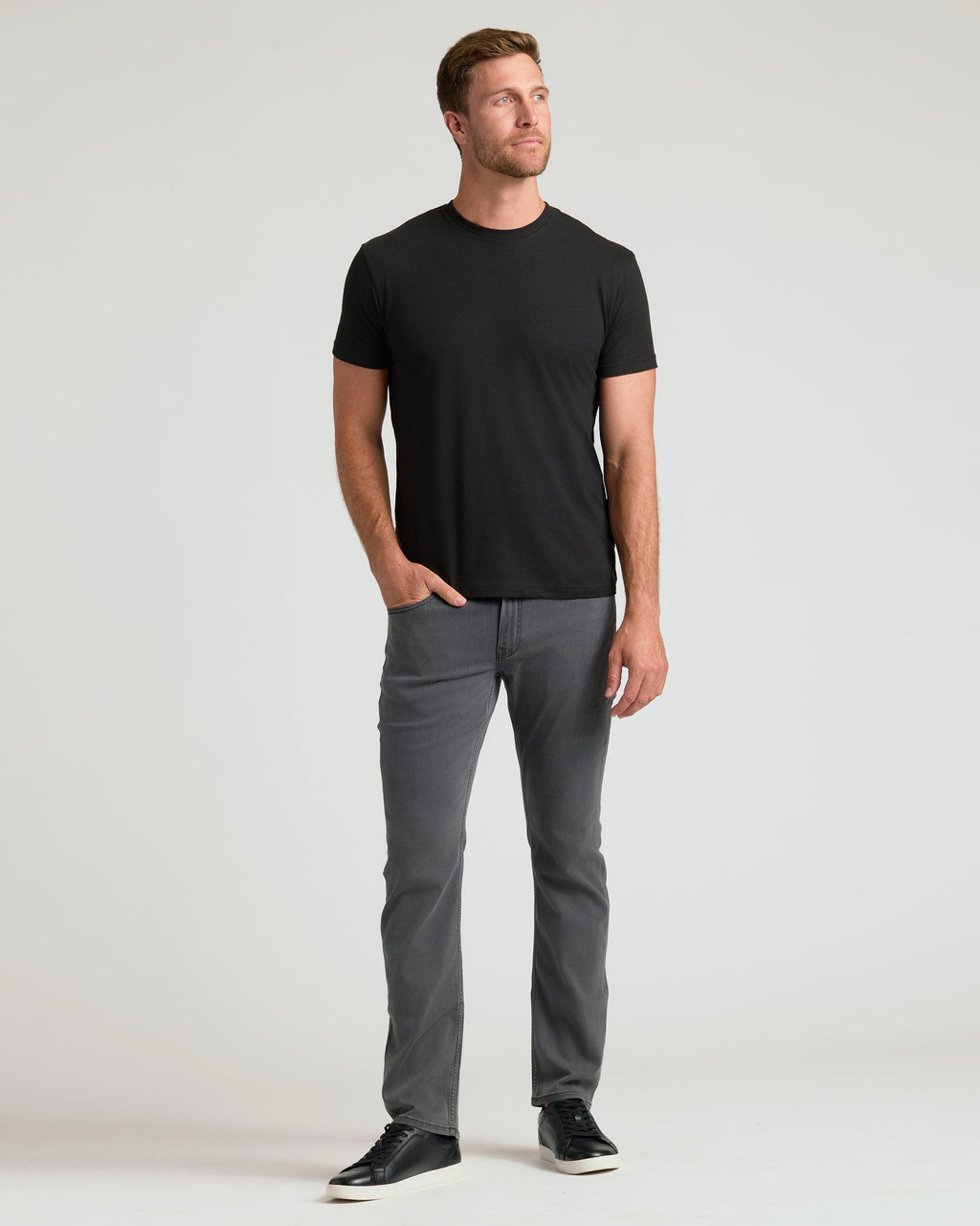 Kit com 3 Camisetas Gola Redonda - Preto