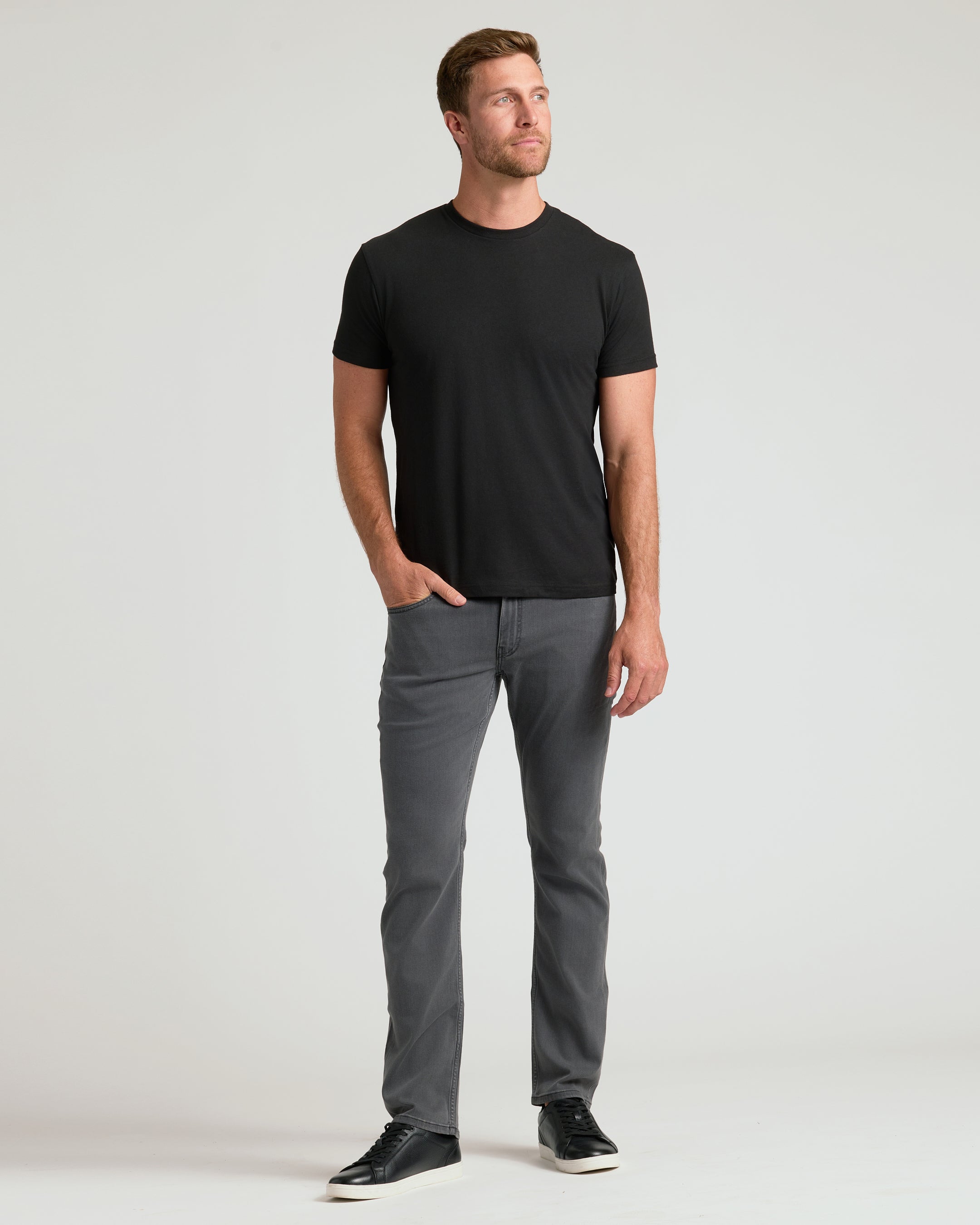 Kit com 3 Camisetas Gola Redonda - Preto